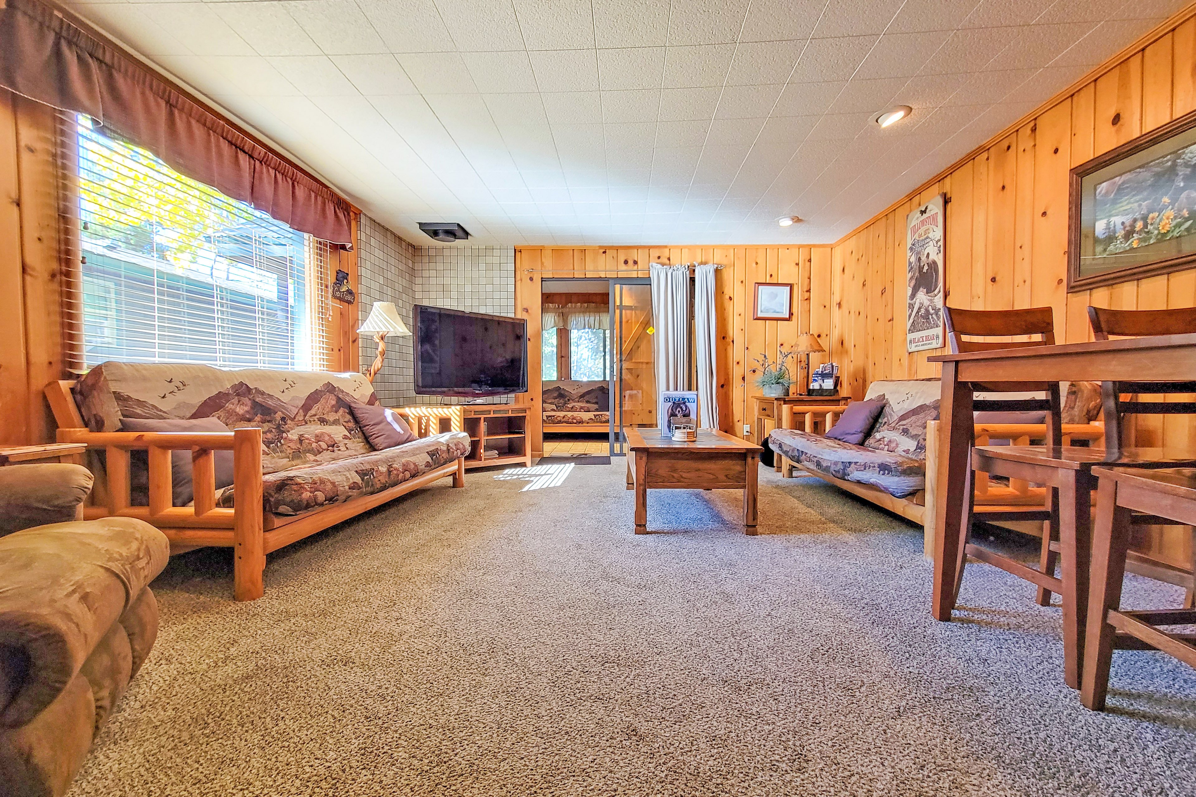Living Room | Flat-Screen TV | 3 Full Futons