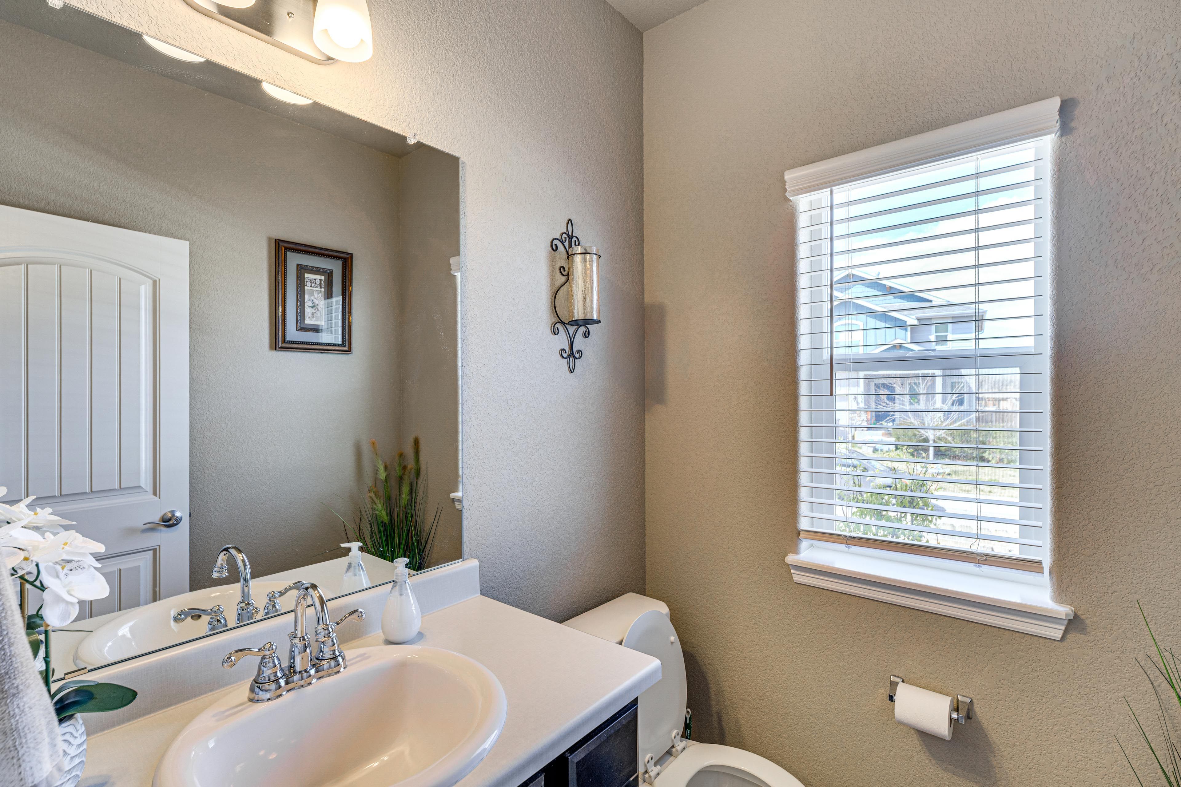 Half Bathroom | 1st Floor