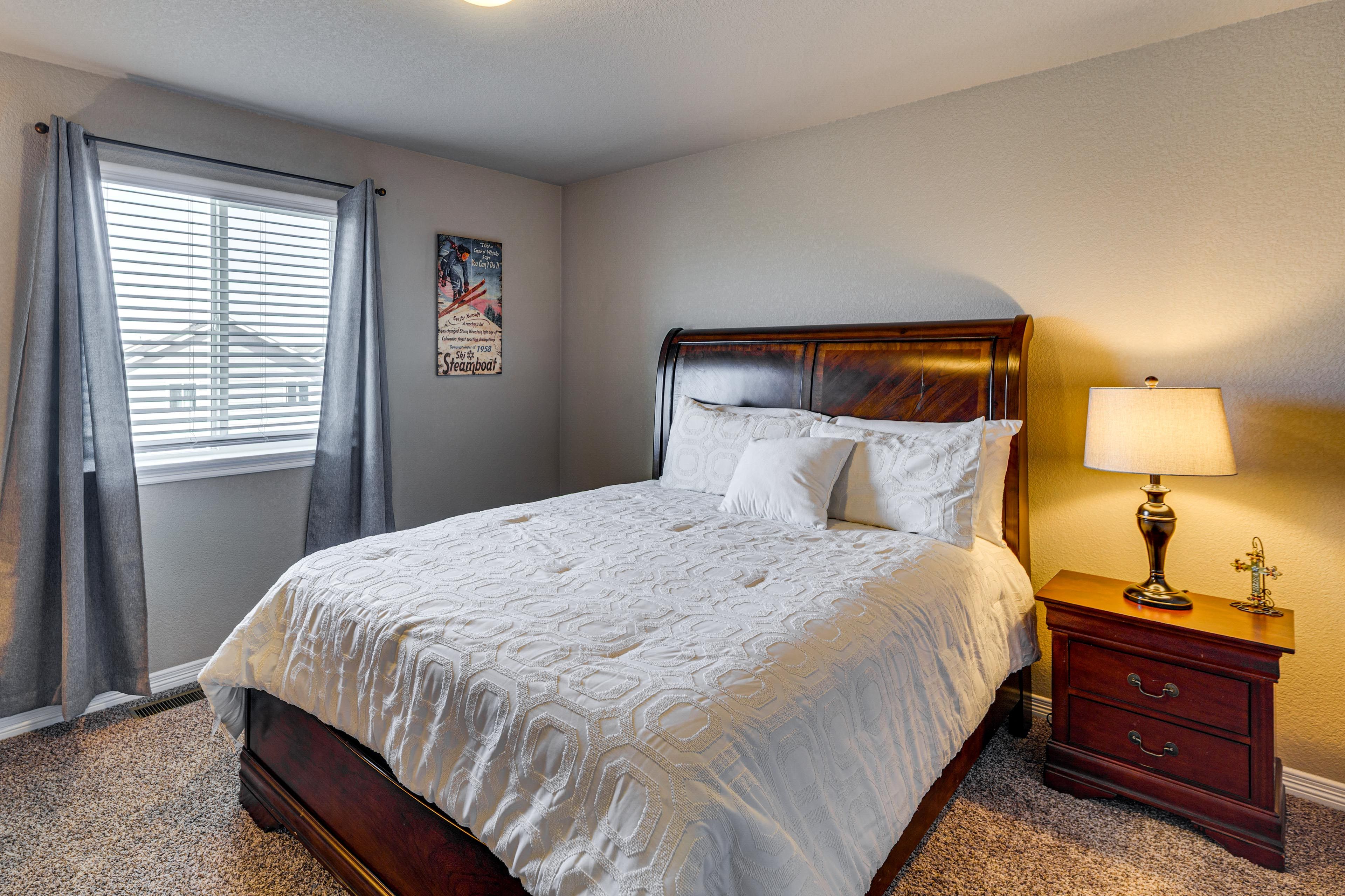 Bedroom 2 | Queen Bed | 2nd Floor