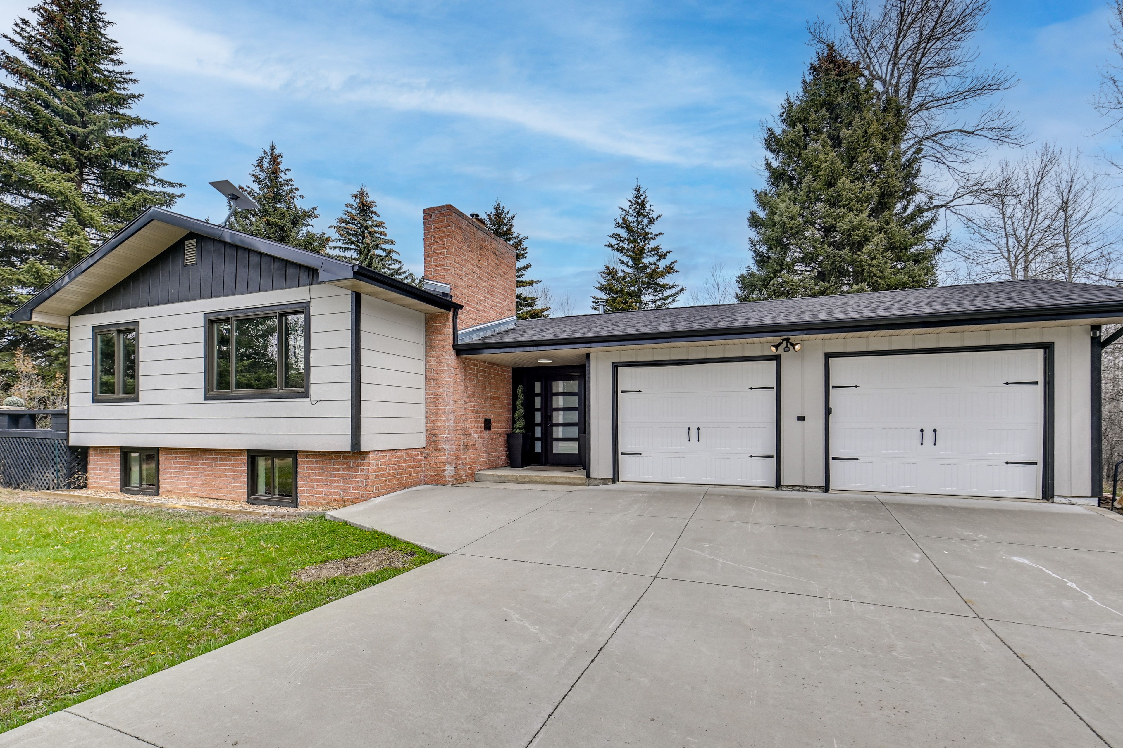 Driveway | 6+ Vehicles | Camping Parking Available
