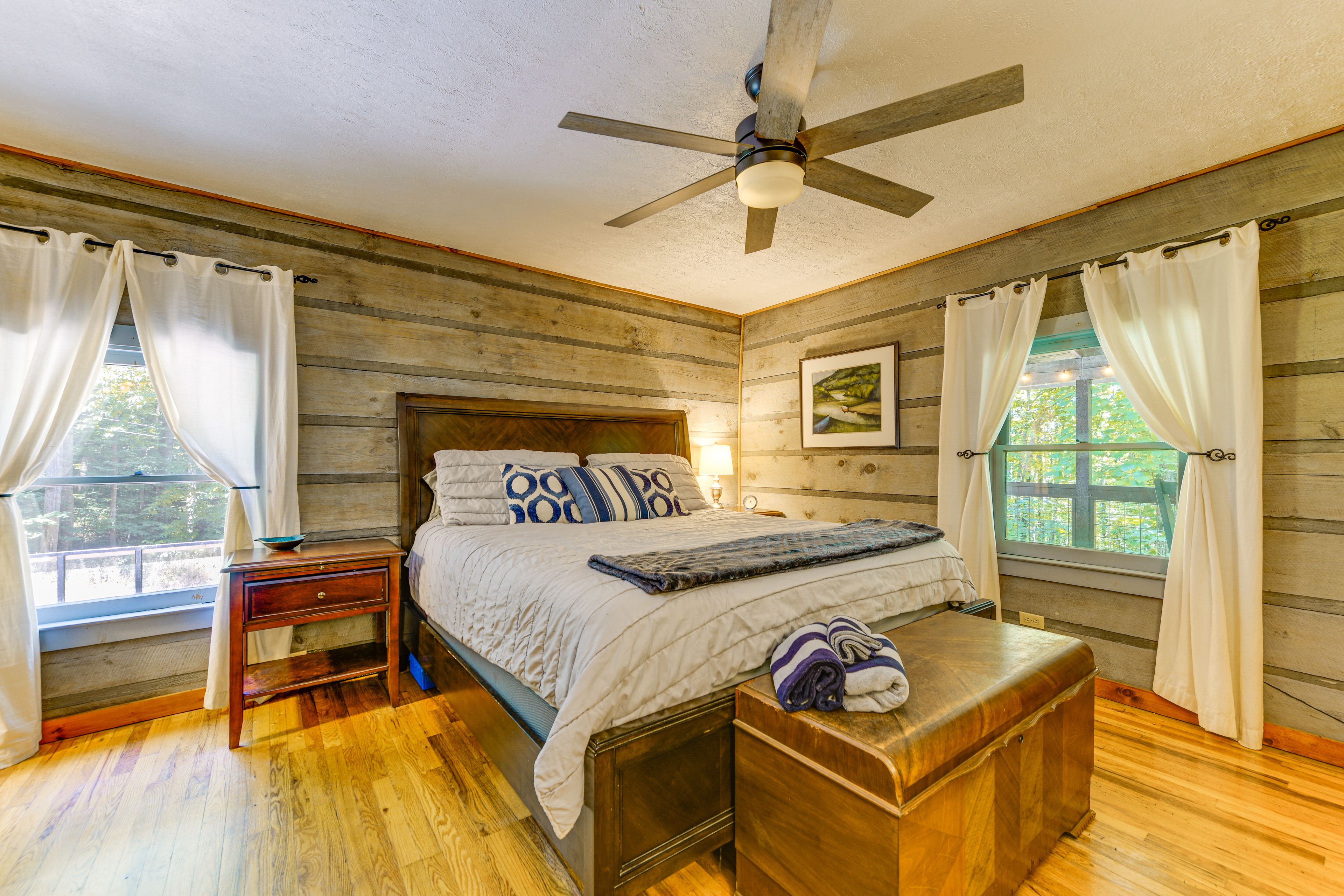 Bedroom 1 | 1st Floor | King Bed