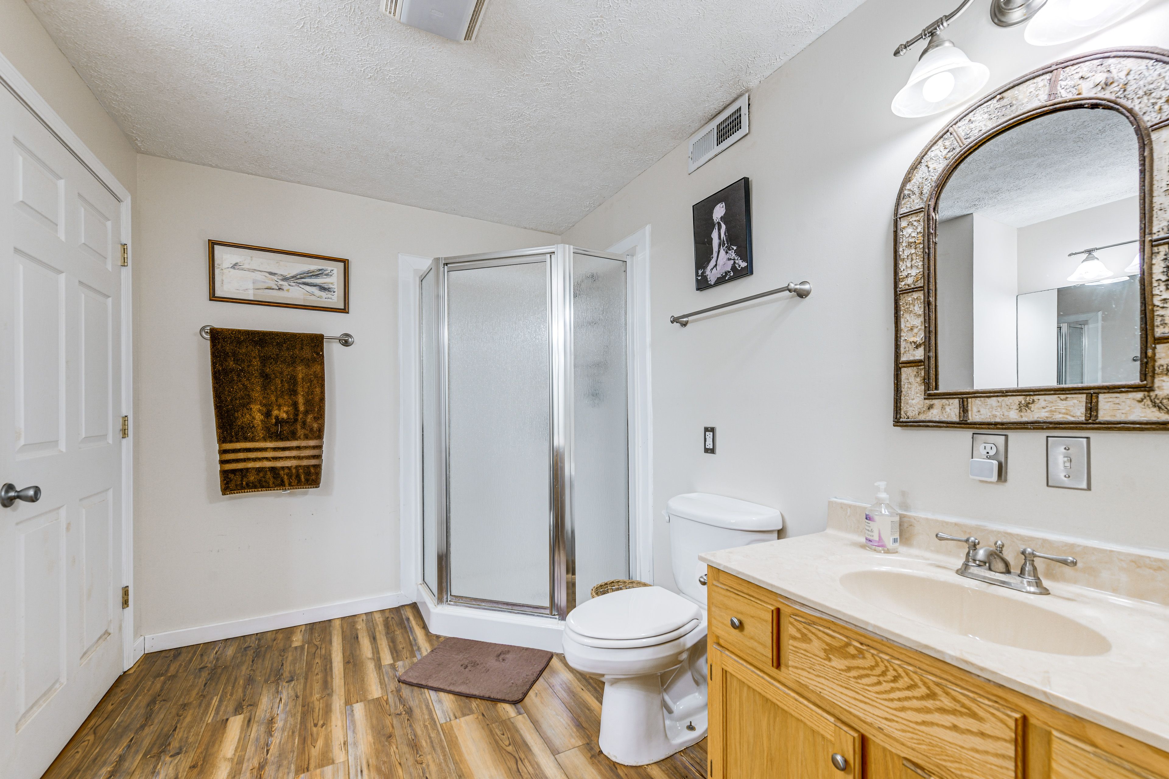 Full Bathroom | Basement
