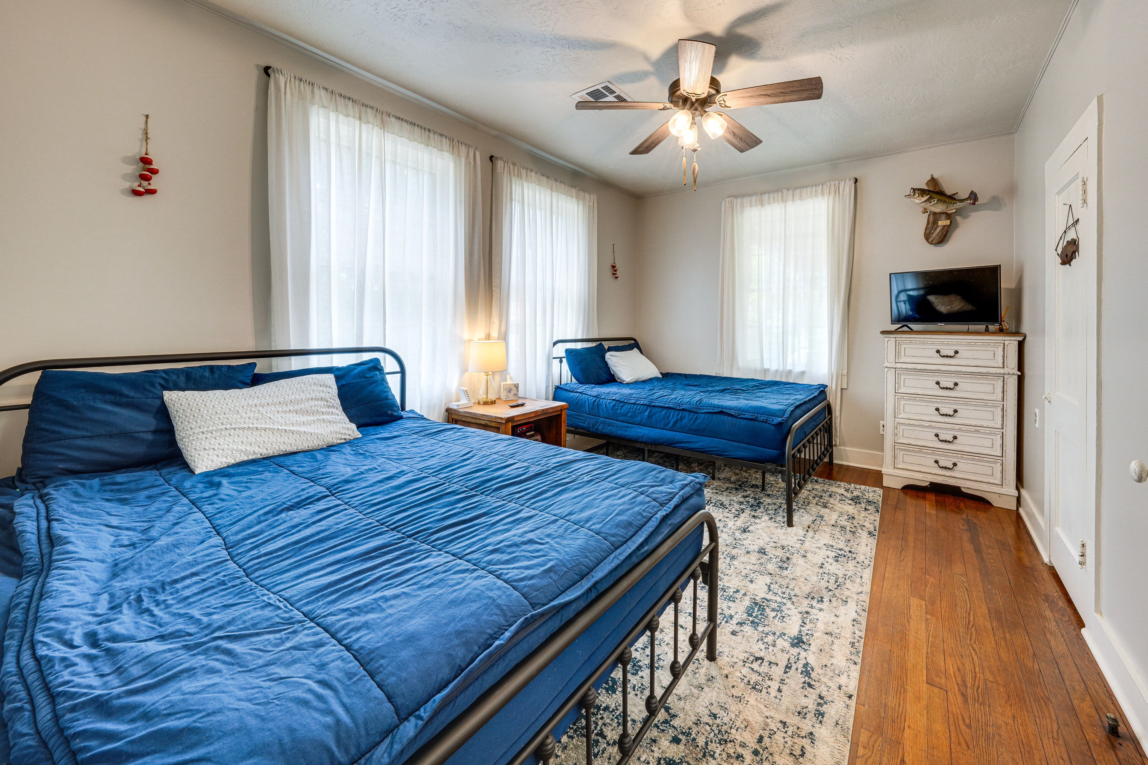 Bedroom 2 | 2 Queen Beds
