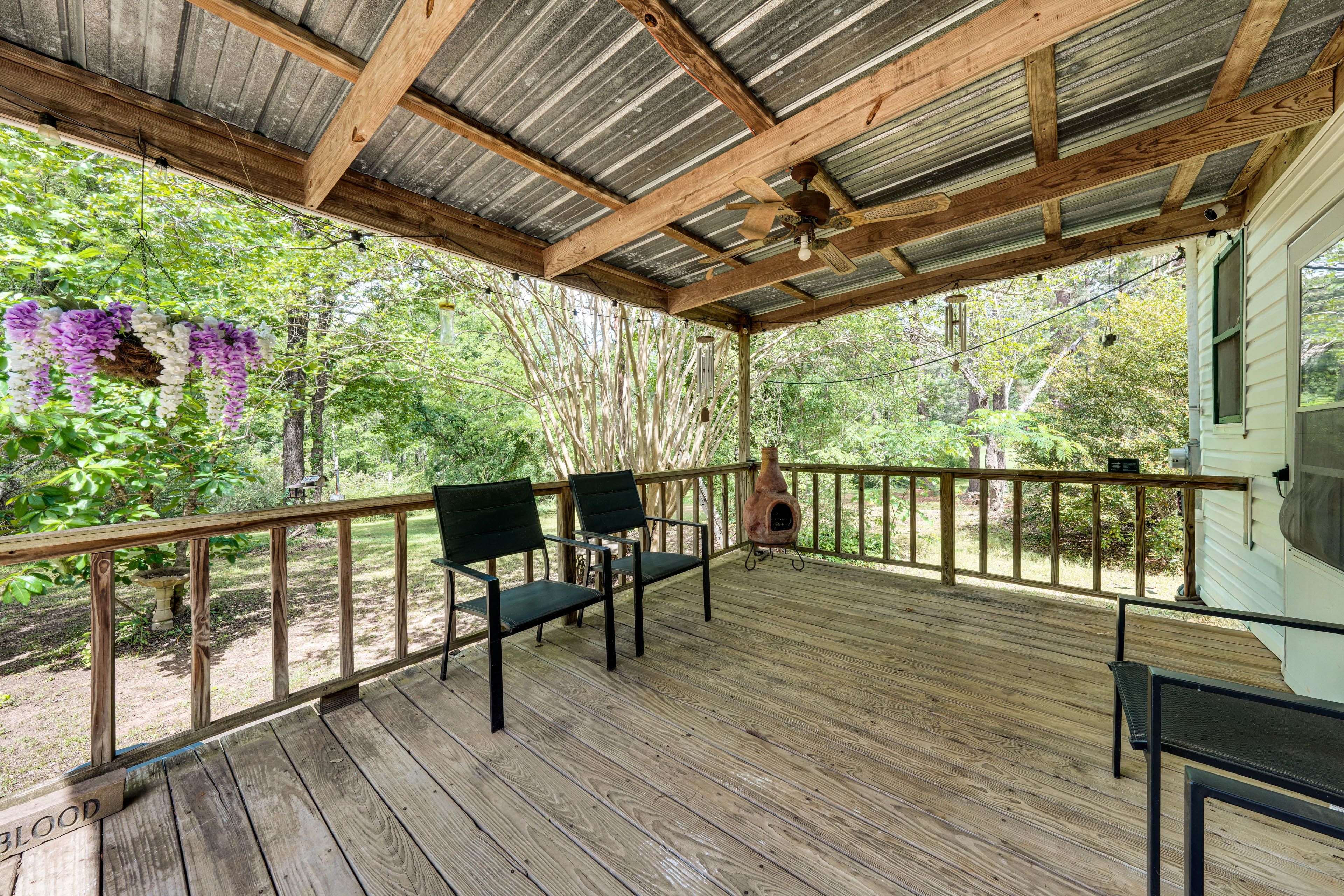 Noble Vacation Rental | 2BR | 2BA | 1,200 Sq Ft