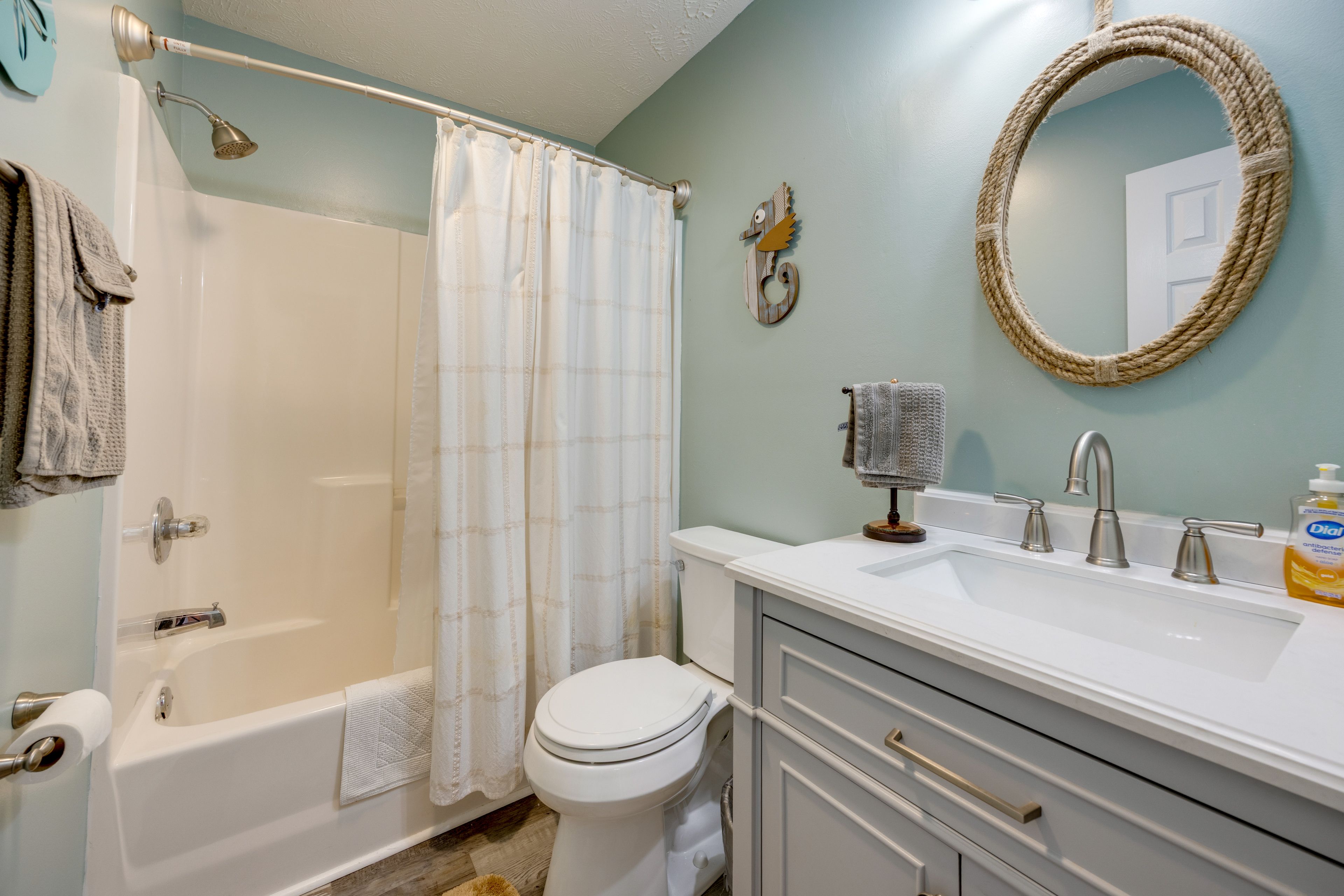 Full Bathroom