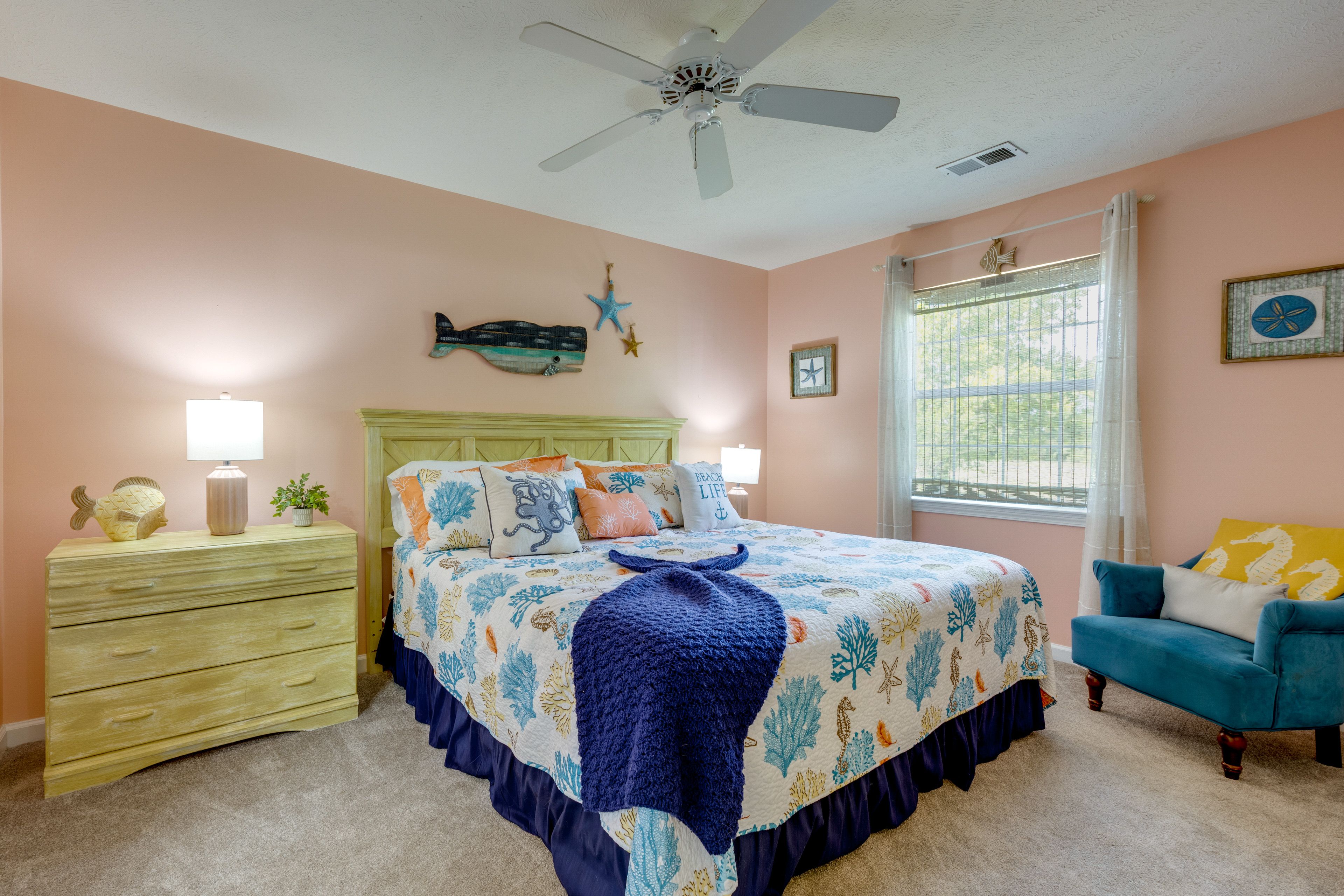 Bedroom 1 | King Bed