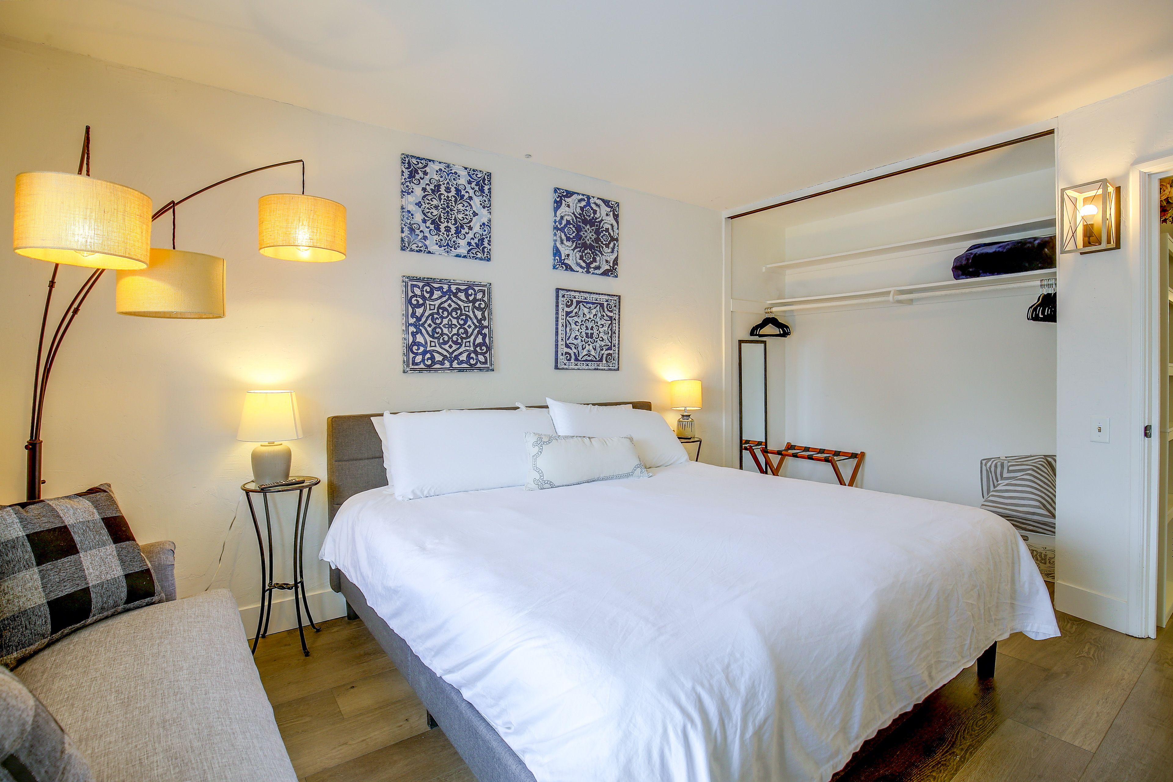 Bedroom 1 | King Bed
