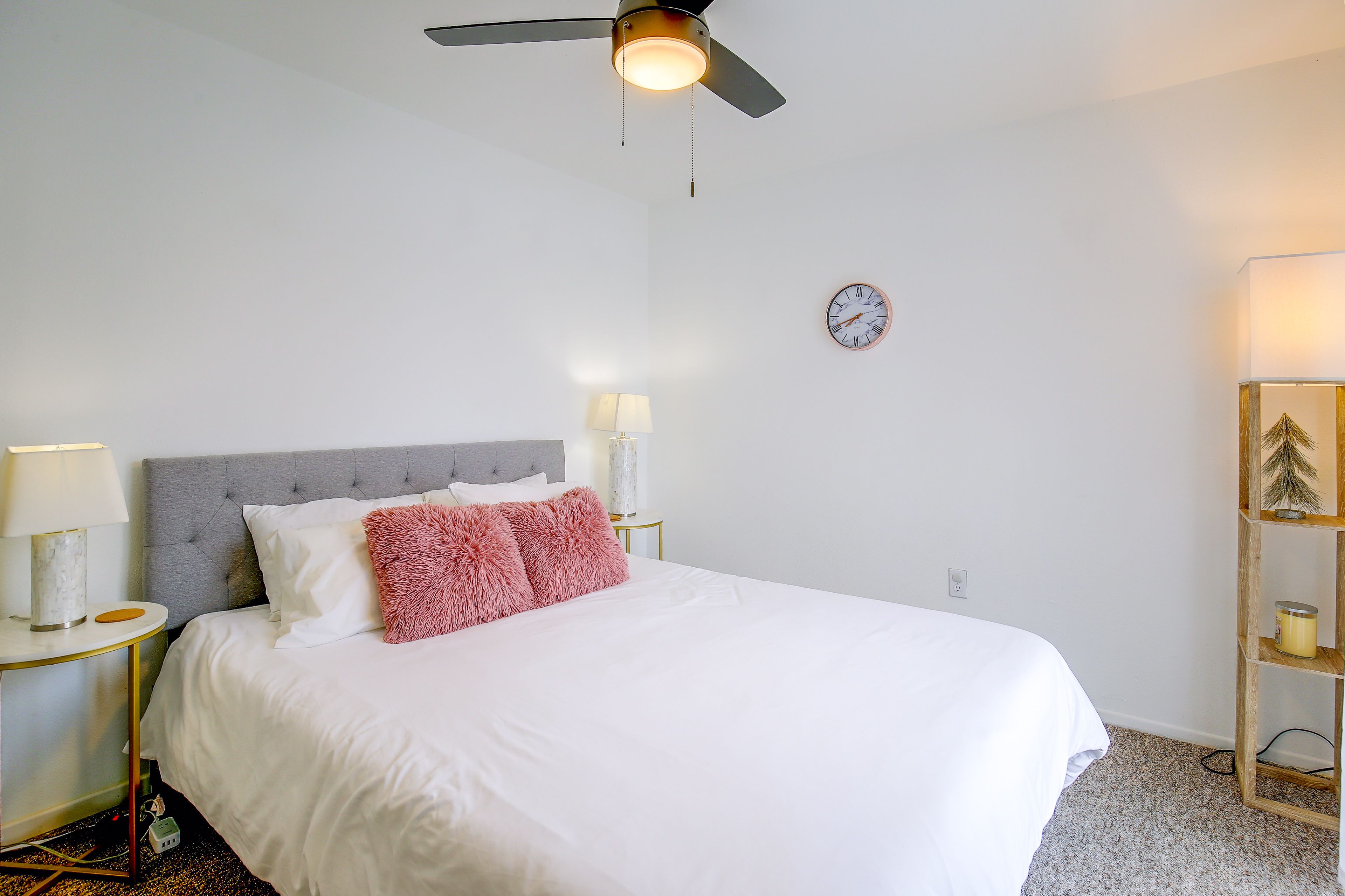 Bedroom 3 | Queen Bed