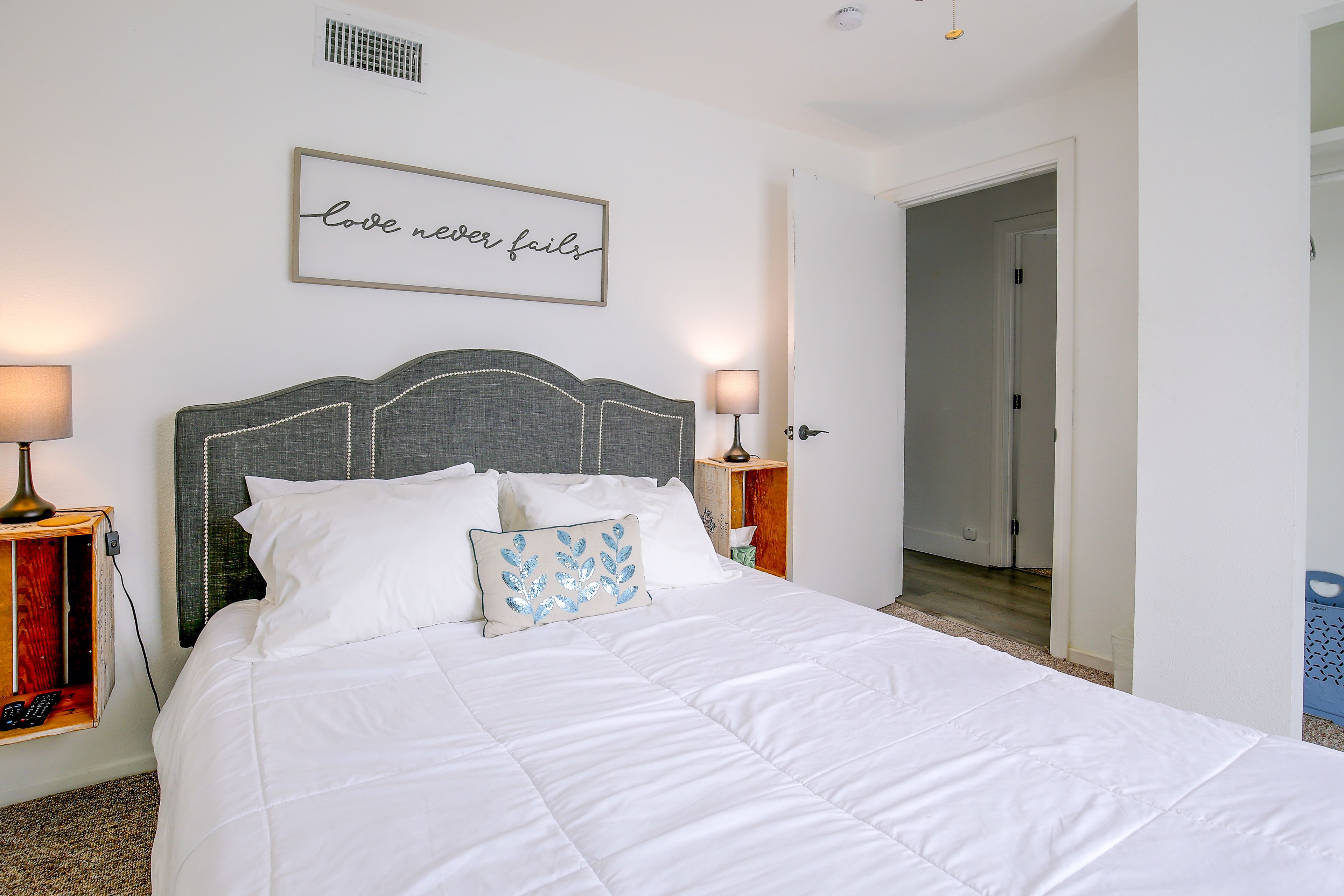 Bedroom 3 | Queen Bed