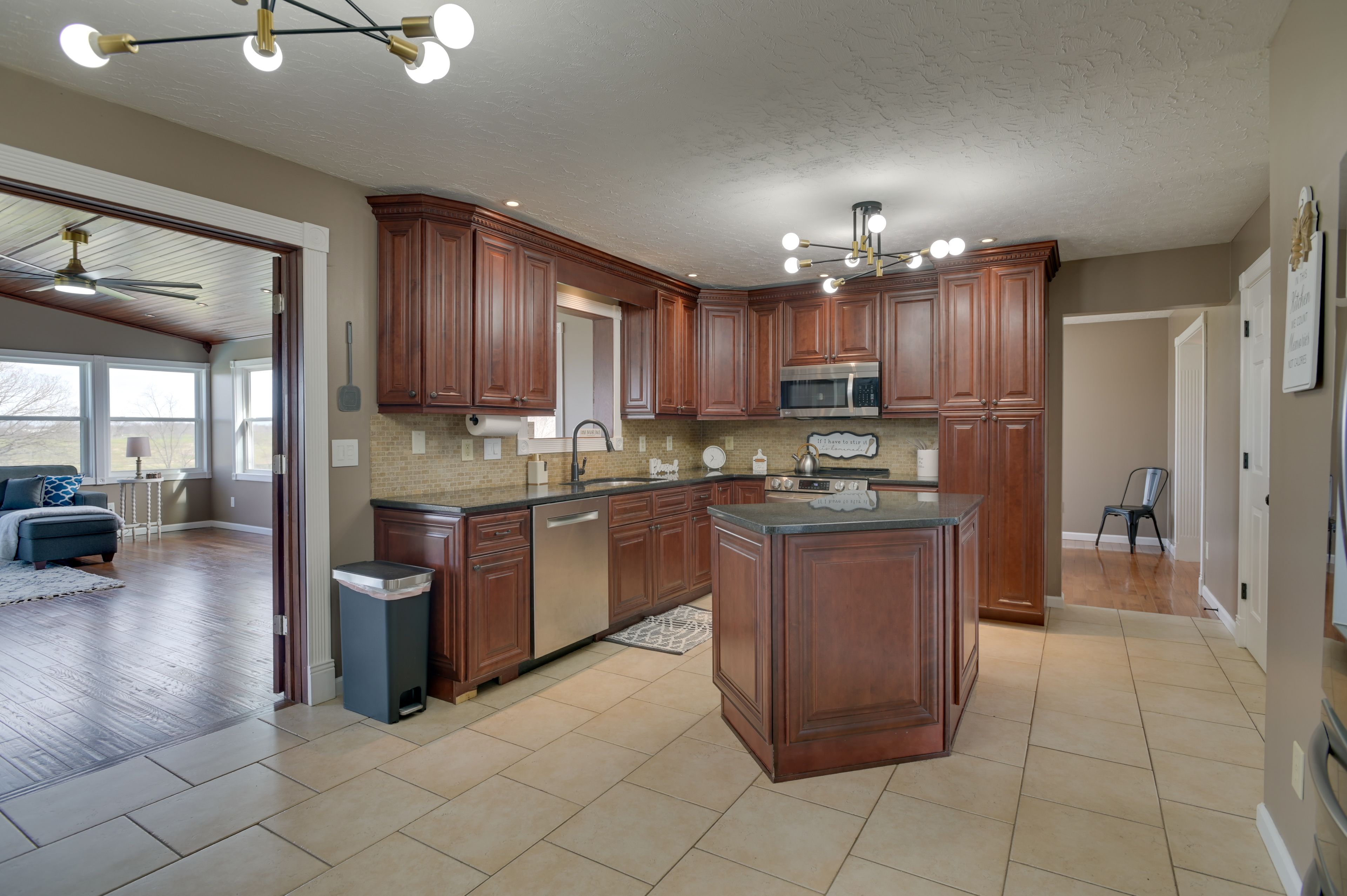 Kitchen | 2-Story Home
