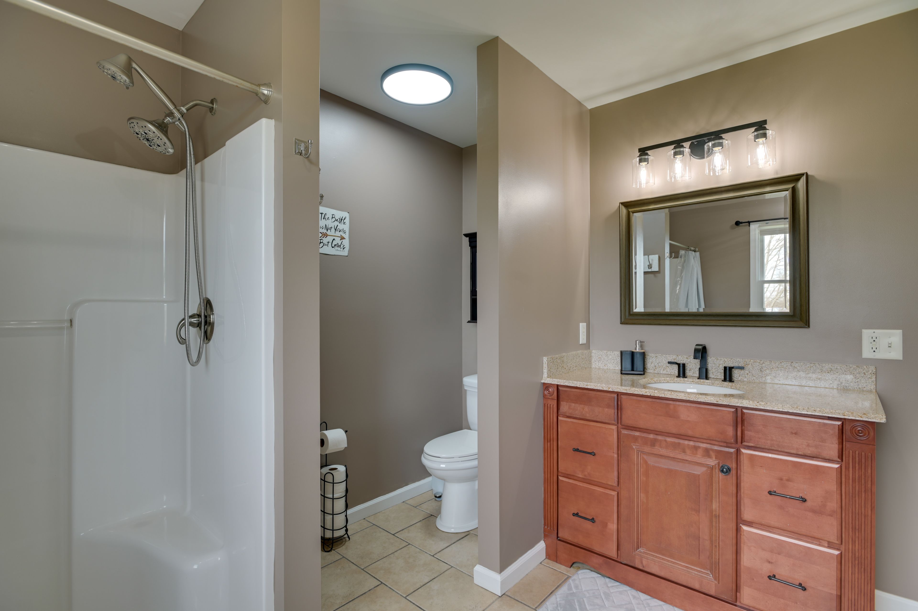 Full Bathroom | 1st Floor