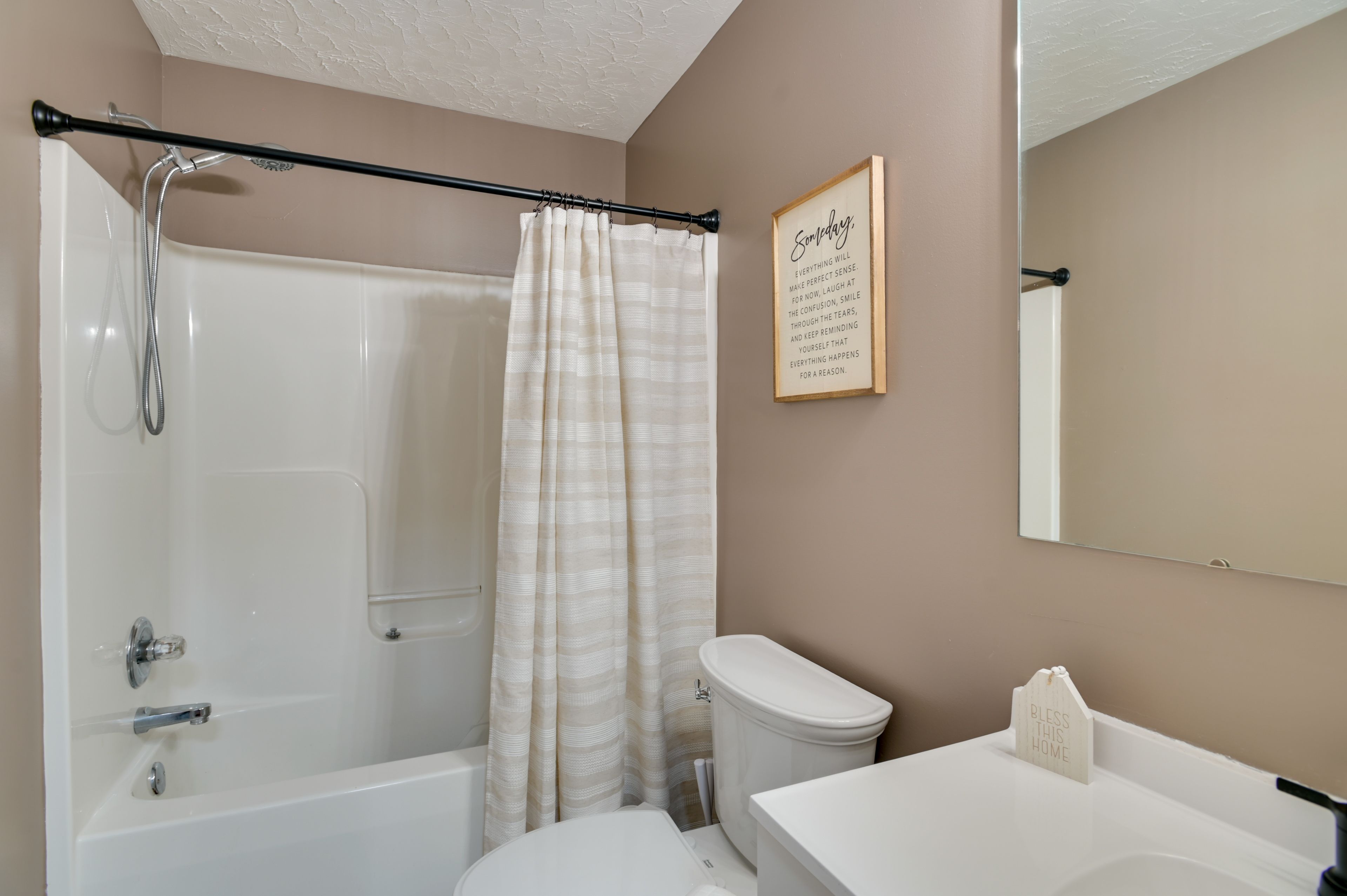 Full Bathroom | 2nd Floor