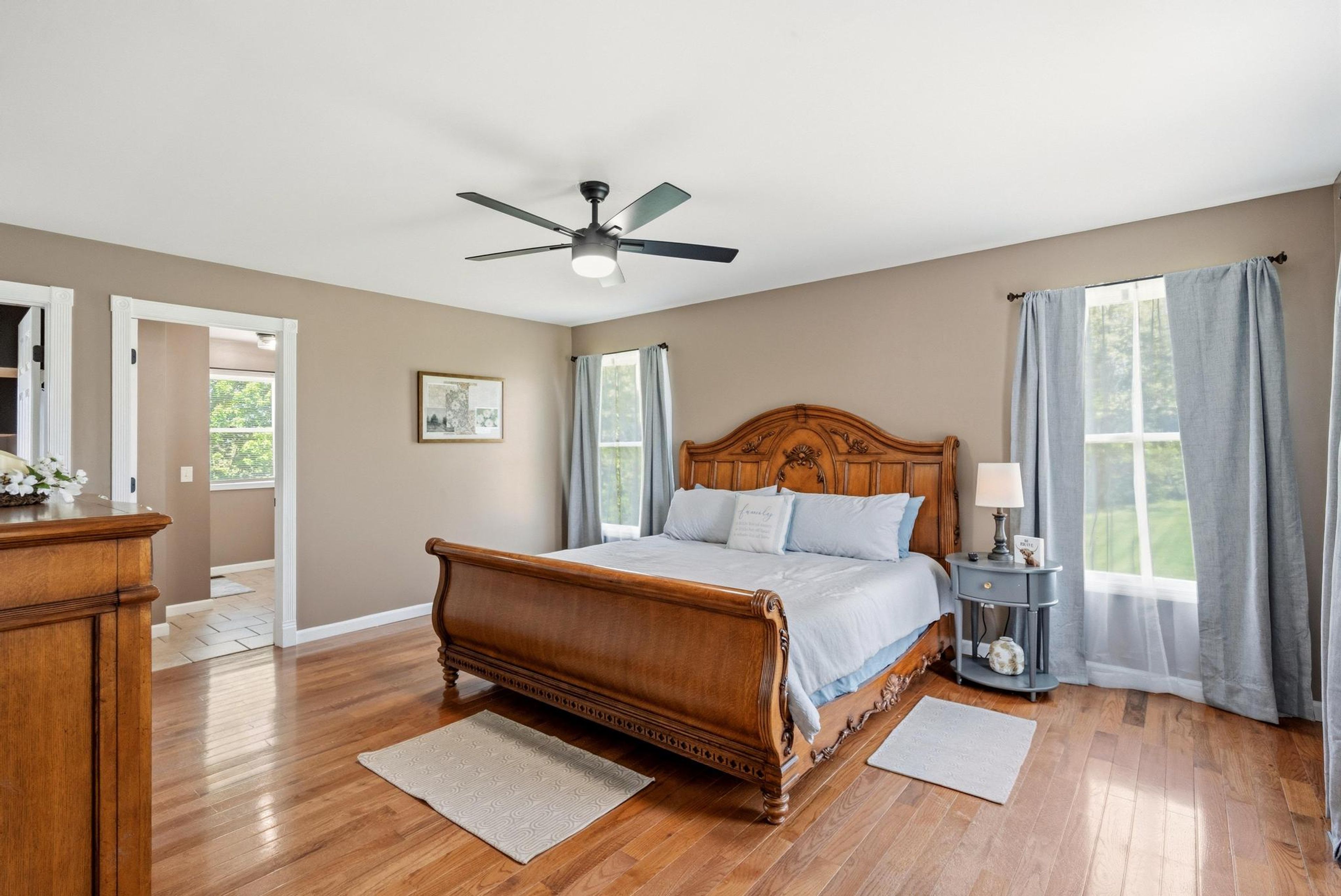 Bedroom 1 | 1st Floor | King Bed