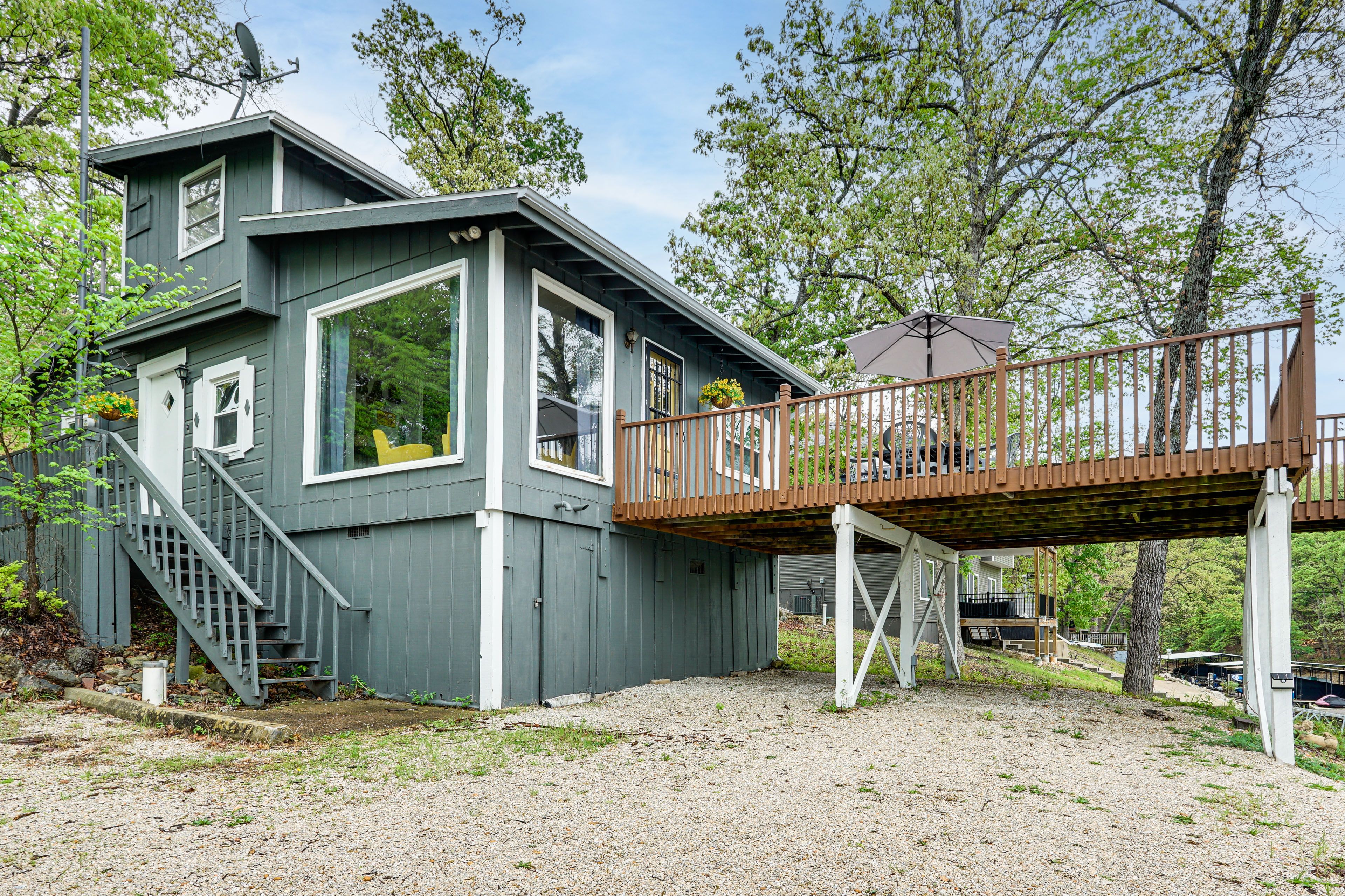 Parking | Driveway (2 Vehicles)