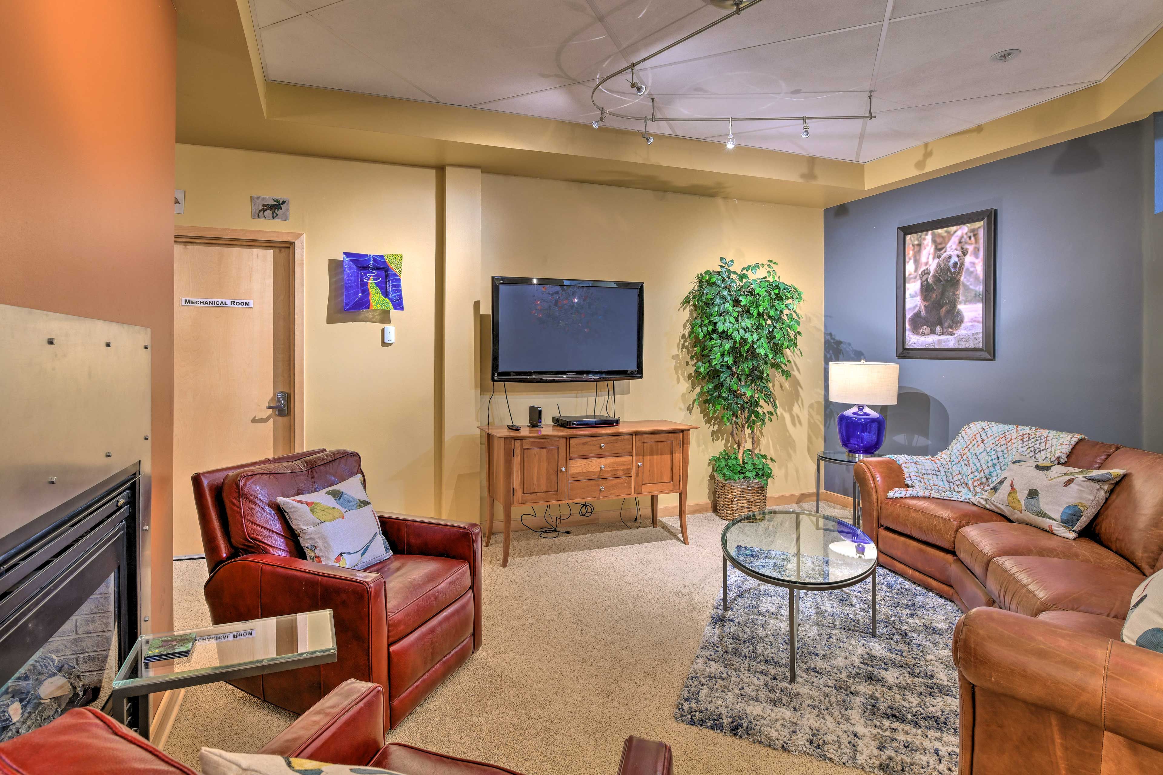 Condo 2 | Living Room