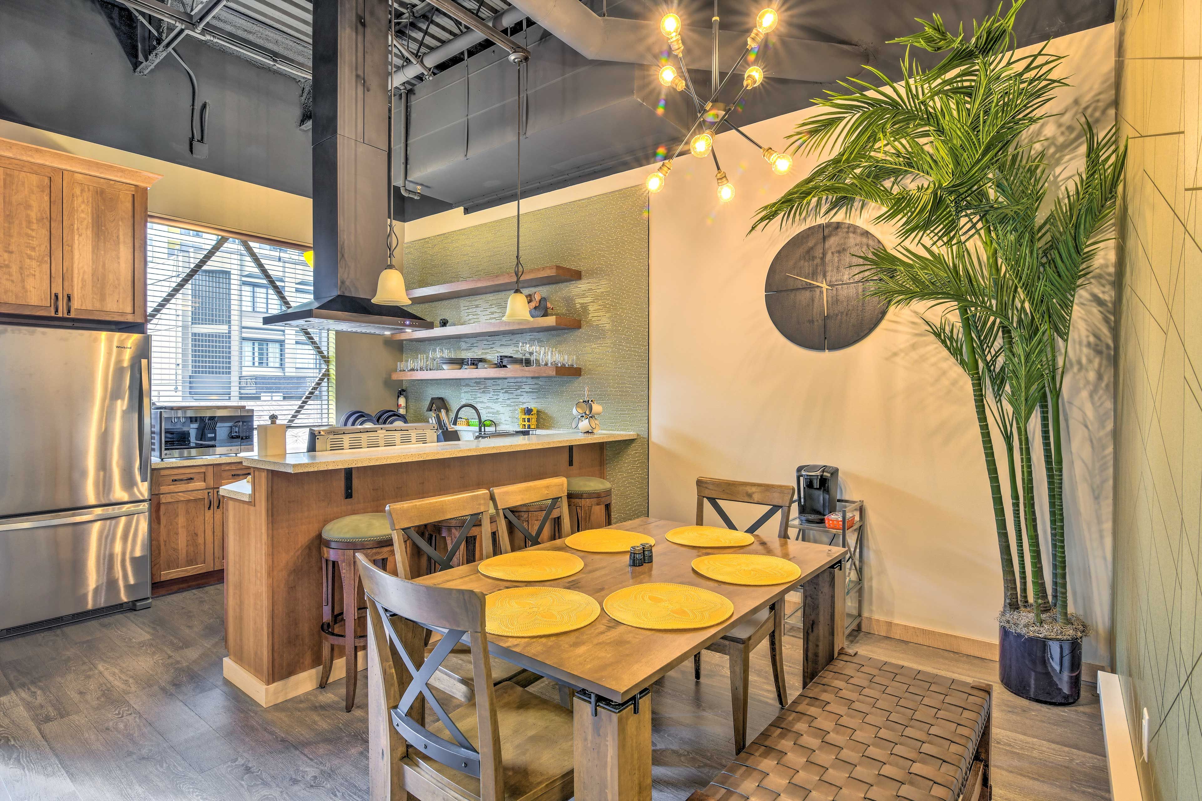 Condo 1 | Dining Area & Kitchen