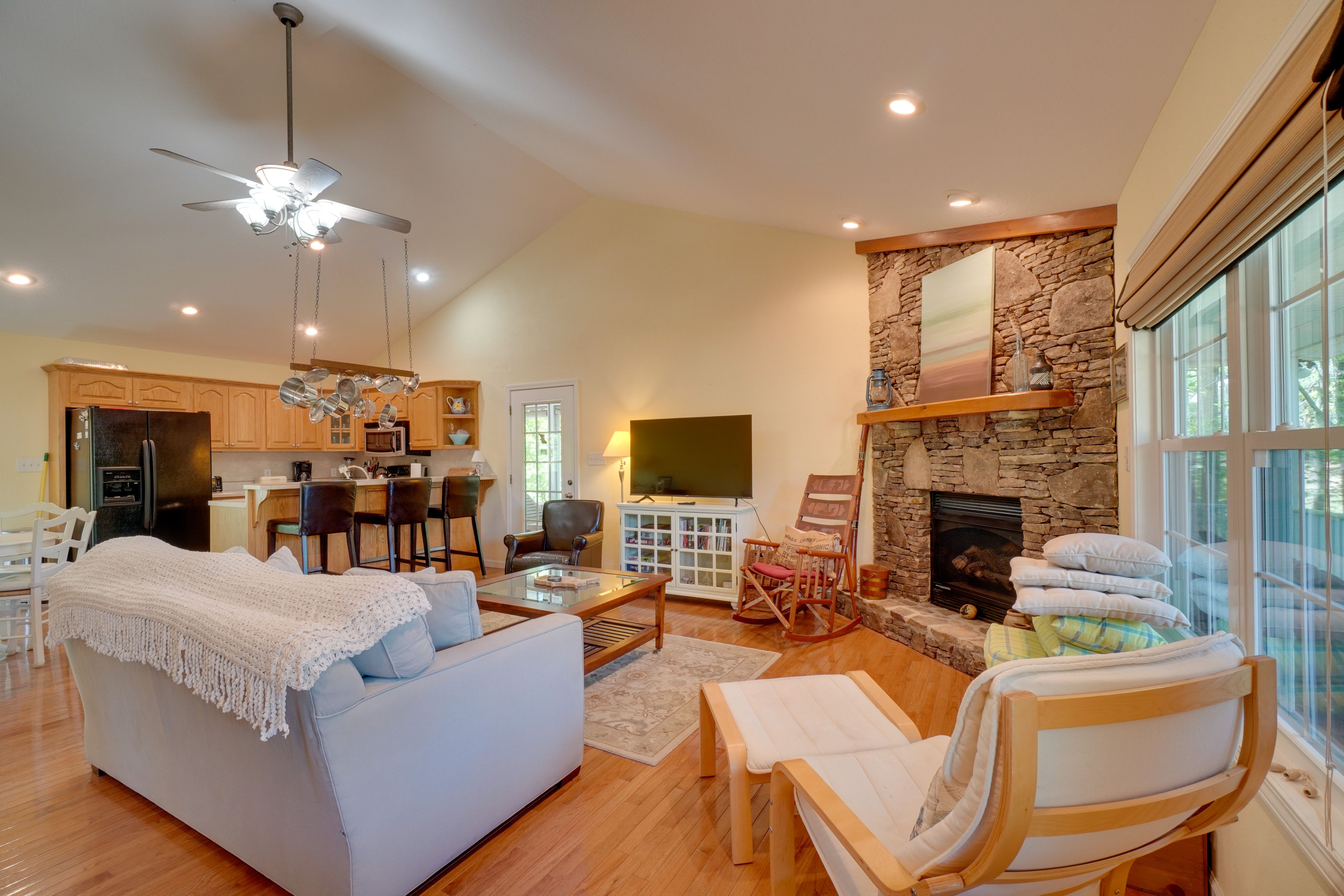 Living Space | Main Level