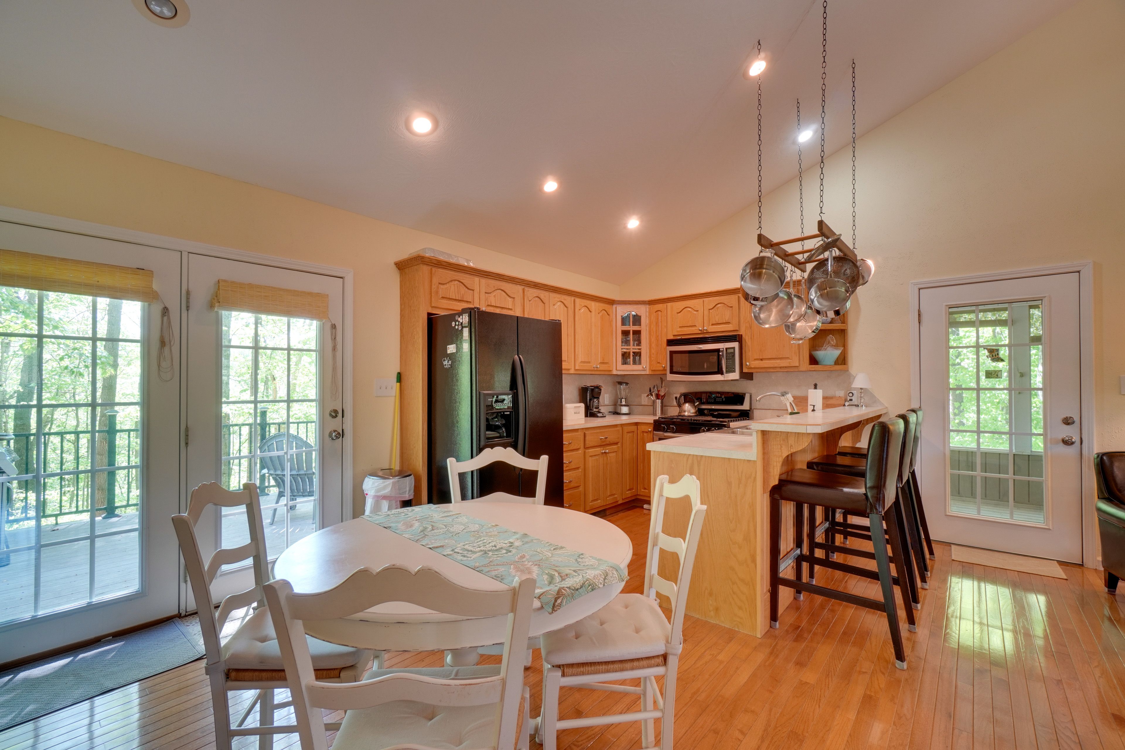 Kitchen | Main Level