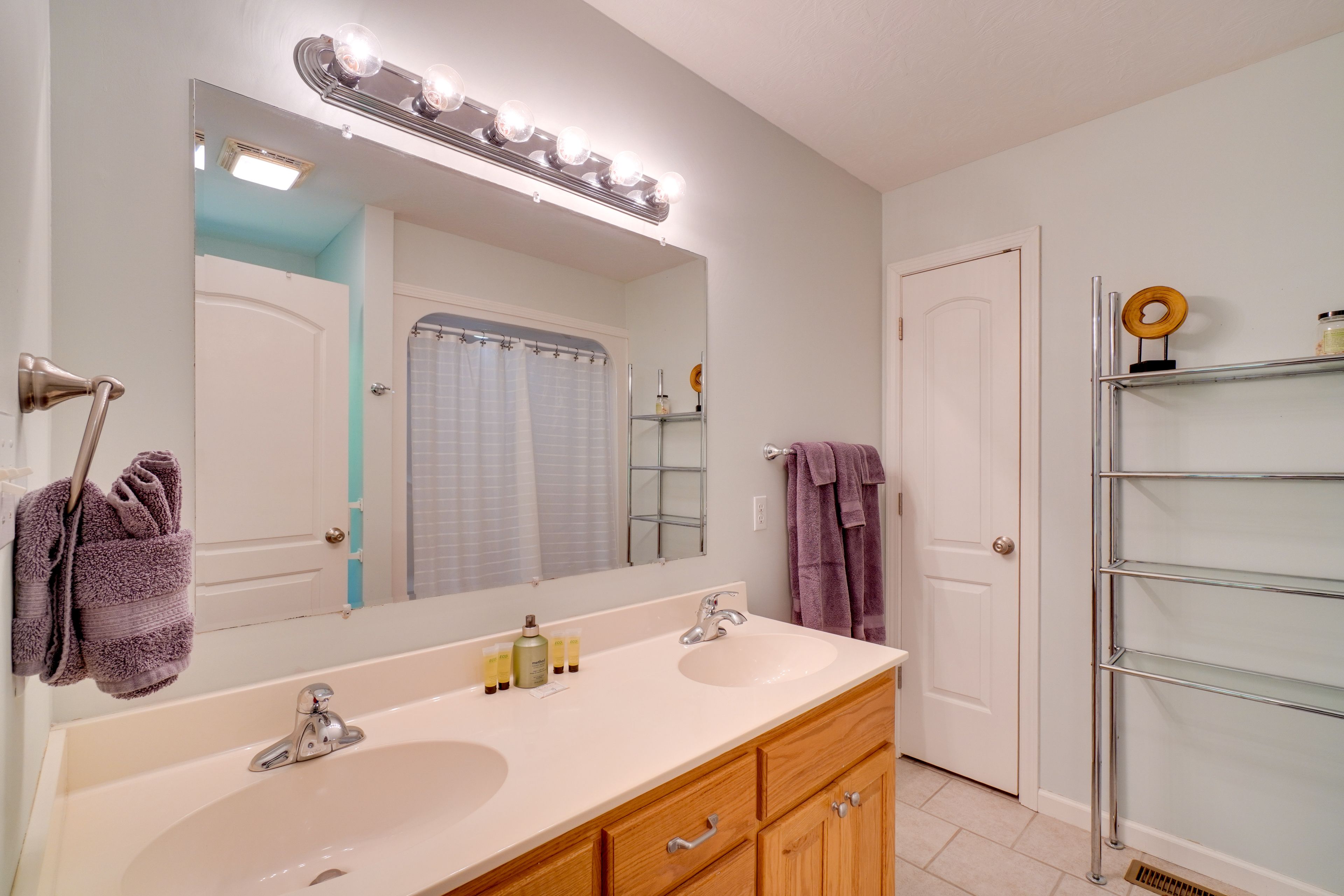 En-Suite Bathroom | Main Level