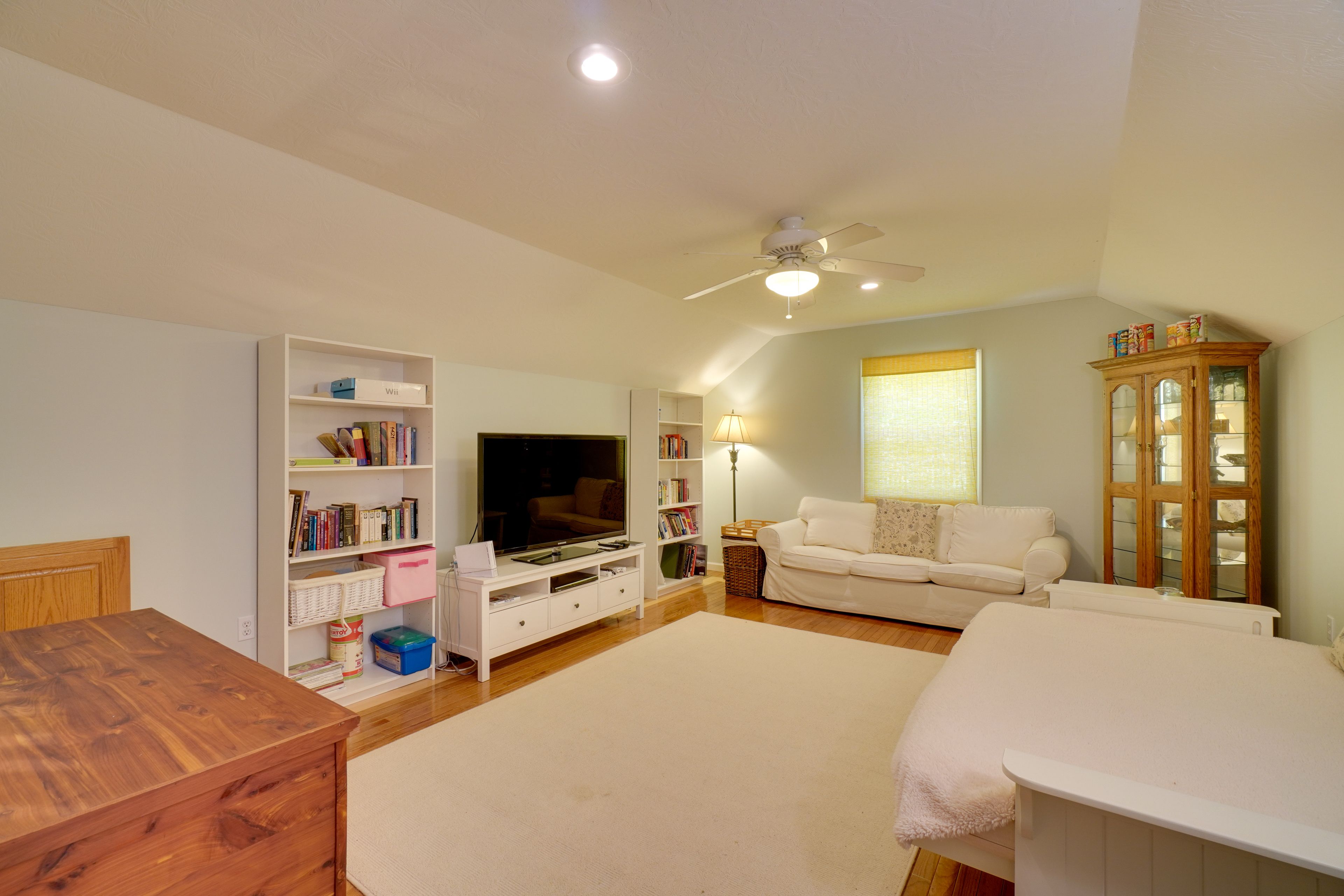 Loft | Full Futon | Upper Level