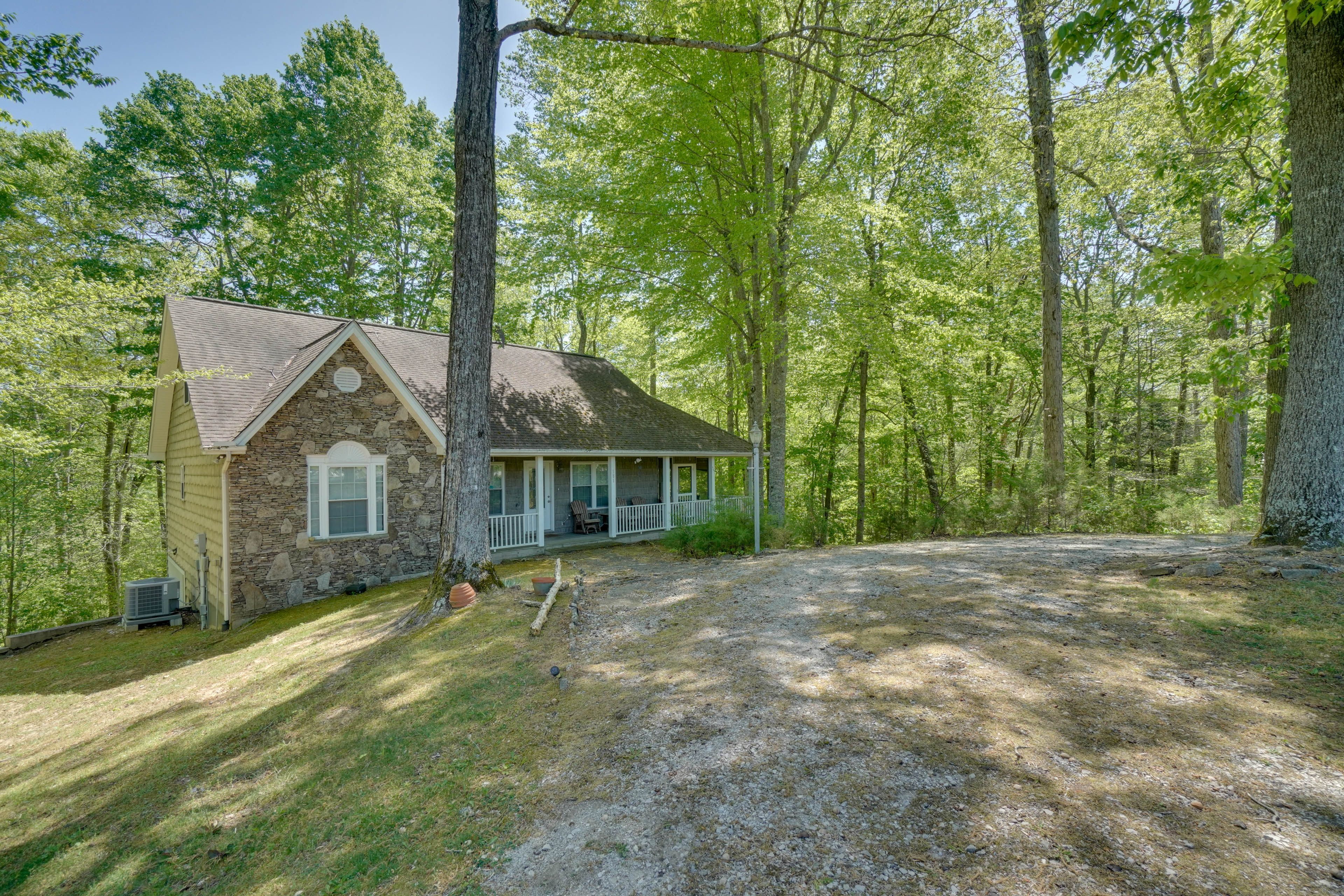 Driveway Parking | 4 Vehicles
