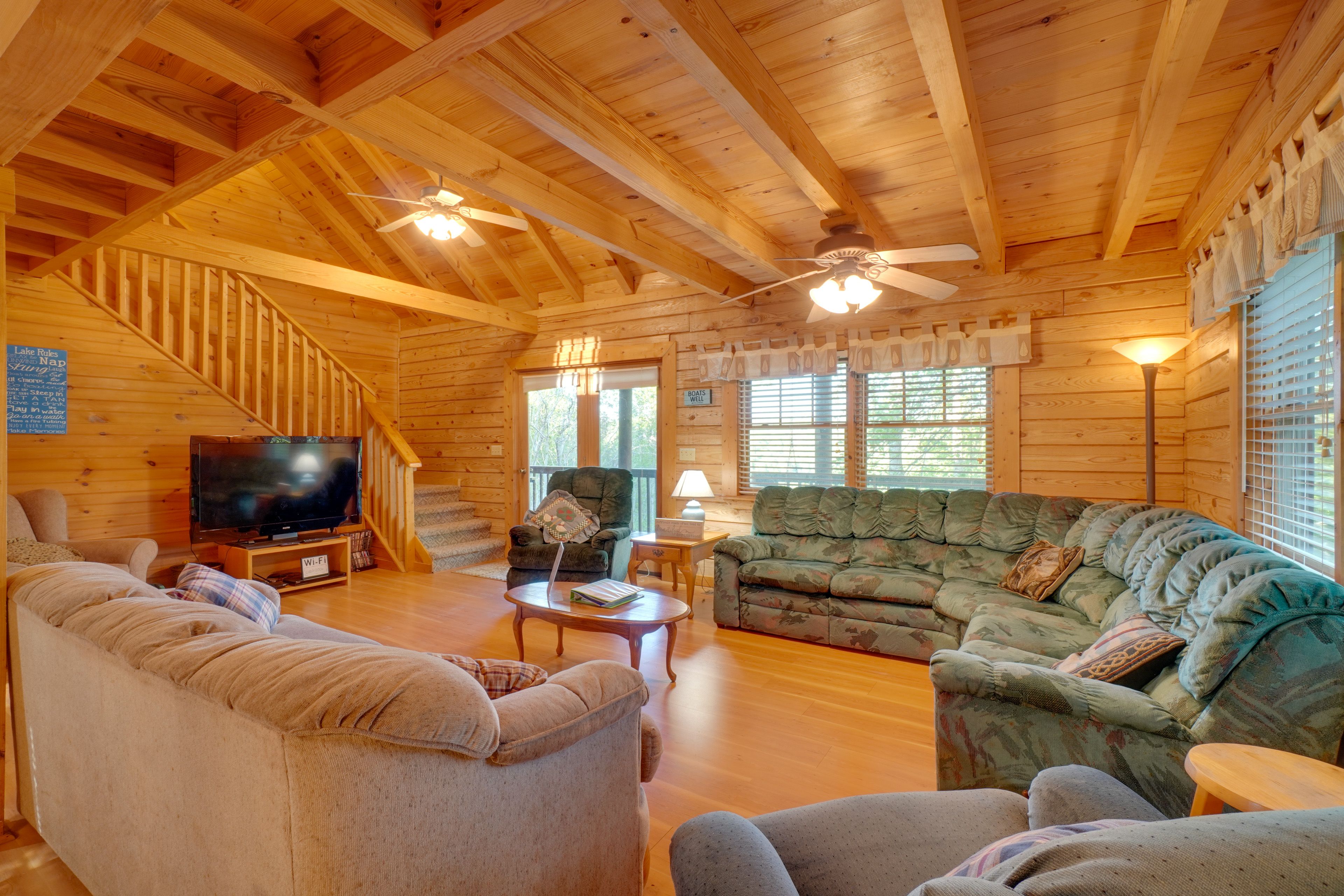 Living Room | Flat-Screen TV