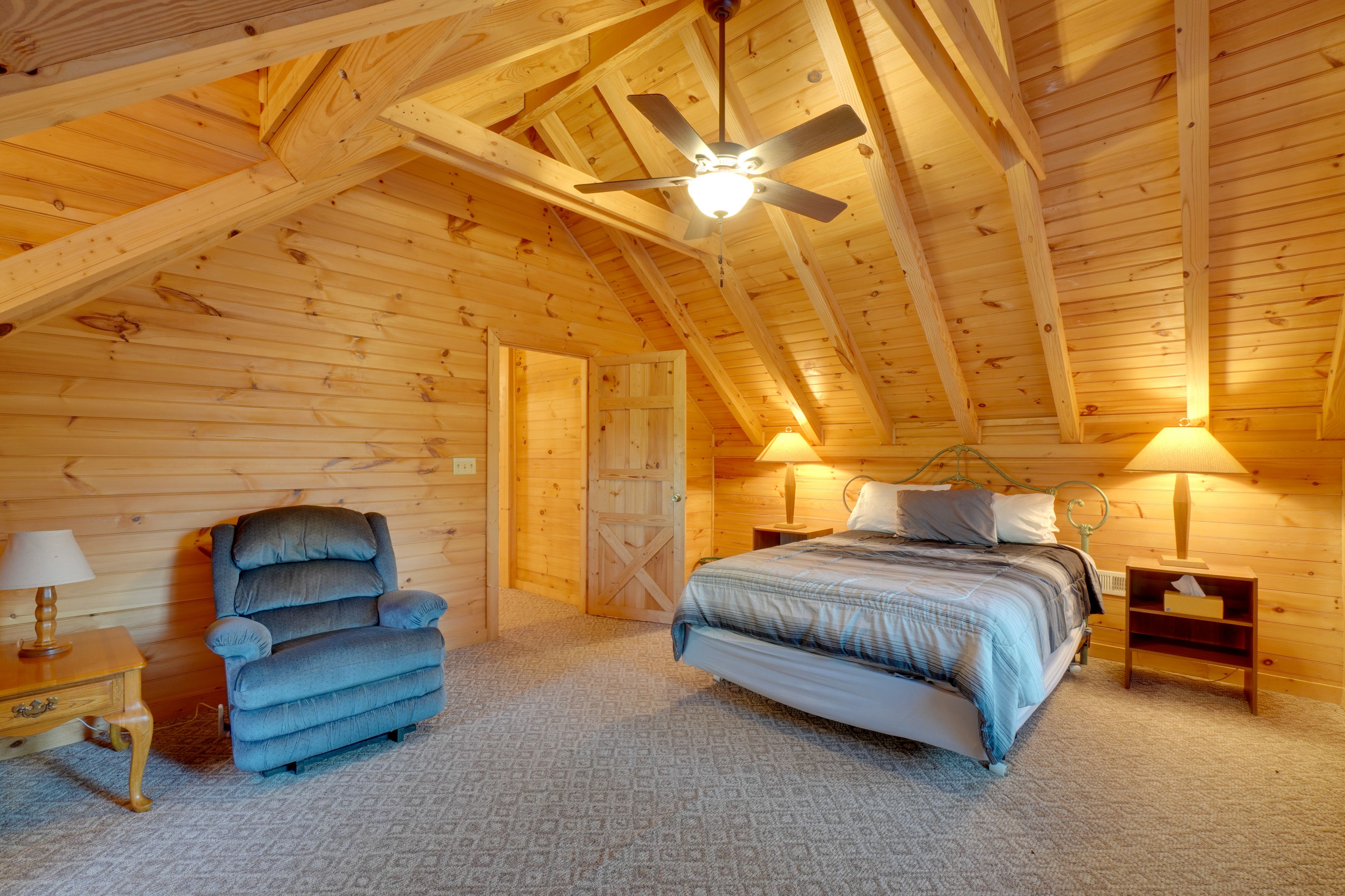 Bedroom 3 | Queen Bed | Upper Level