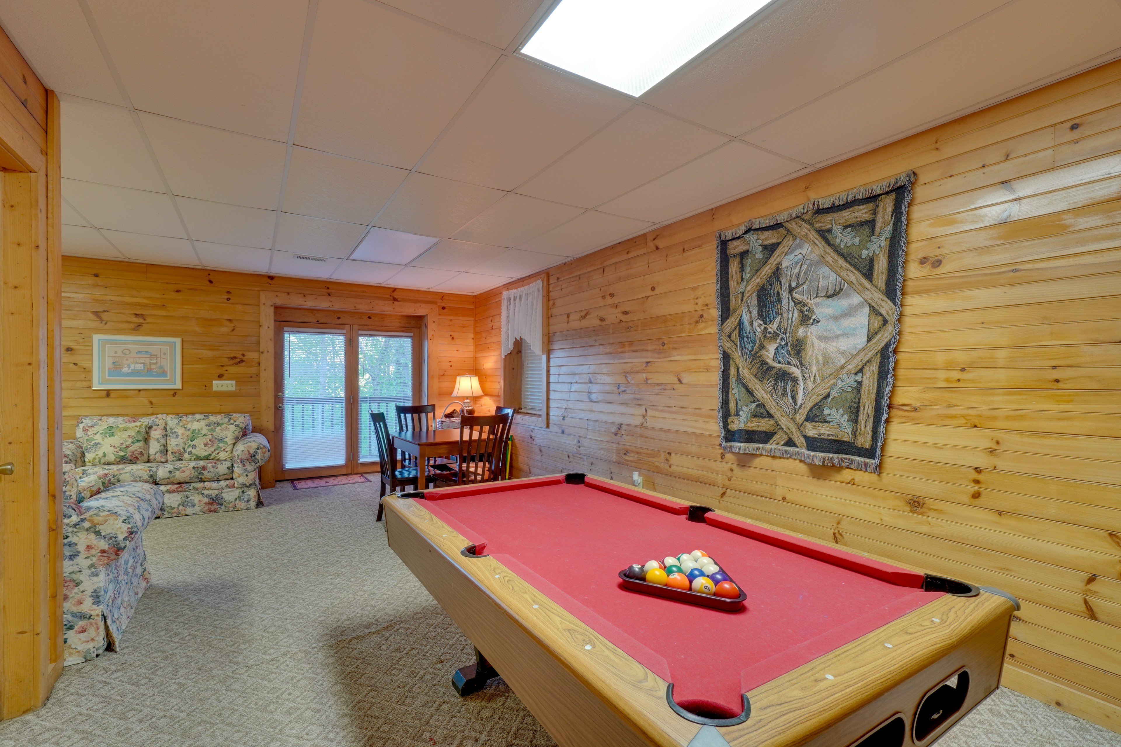 Family Room | Pool Table | Flat-Screen TV