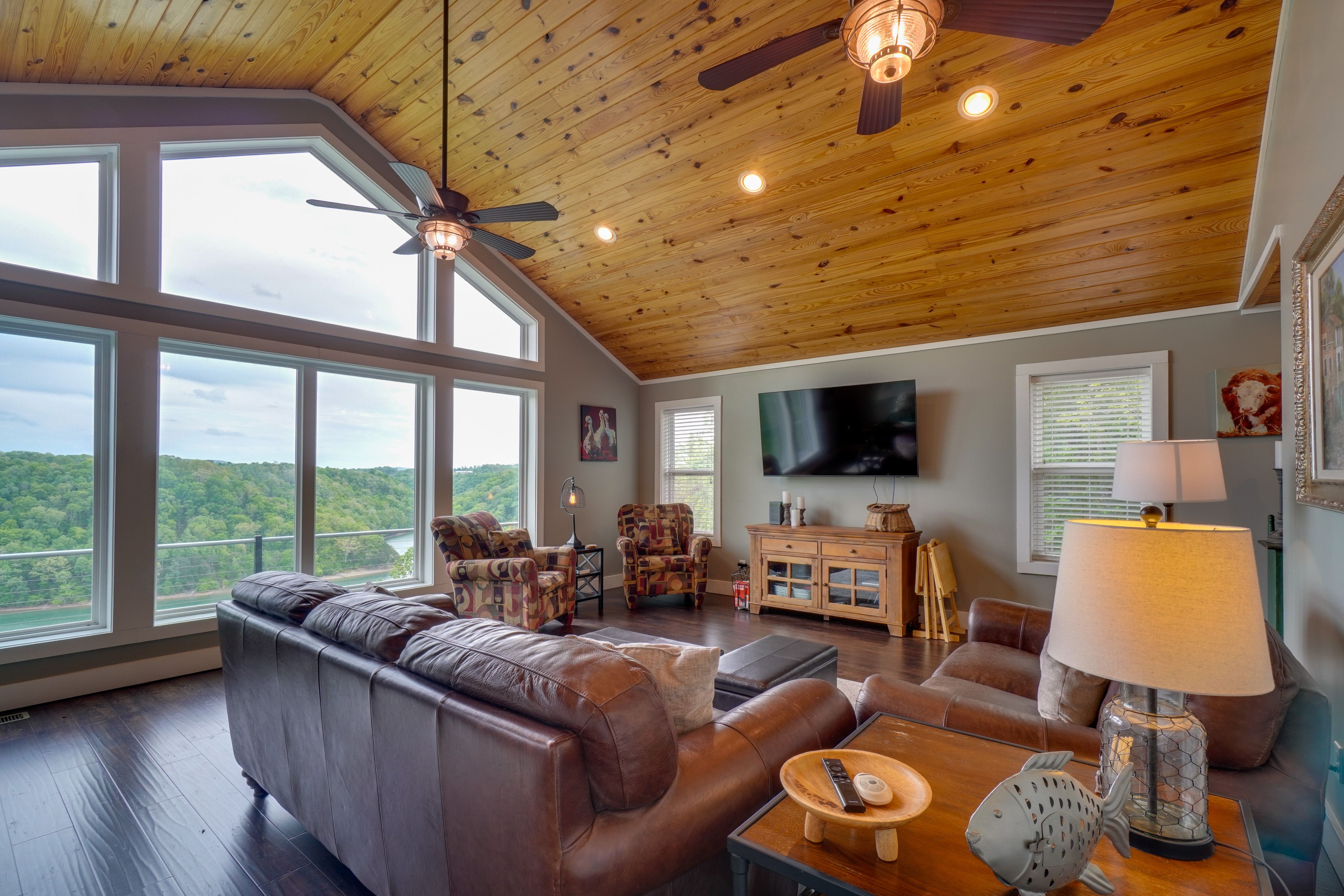 Living Room | Main Level