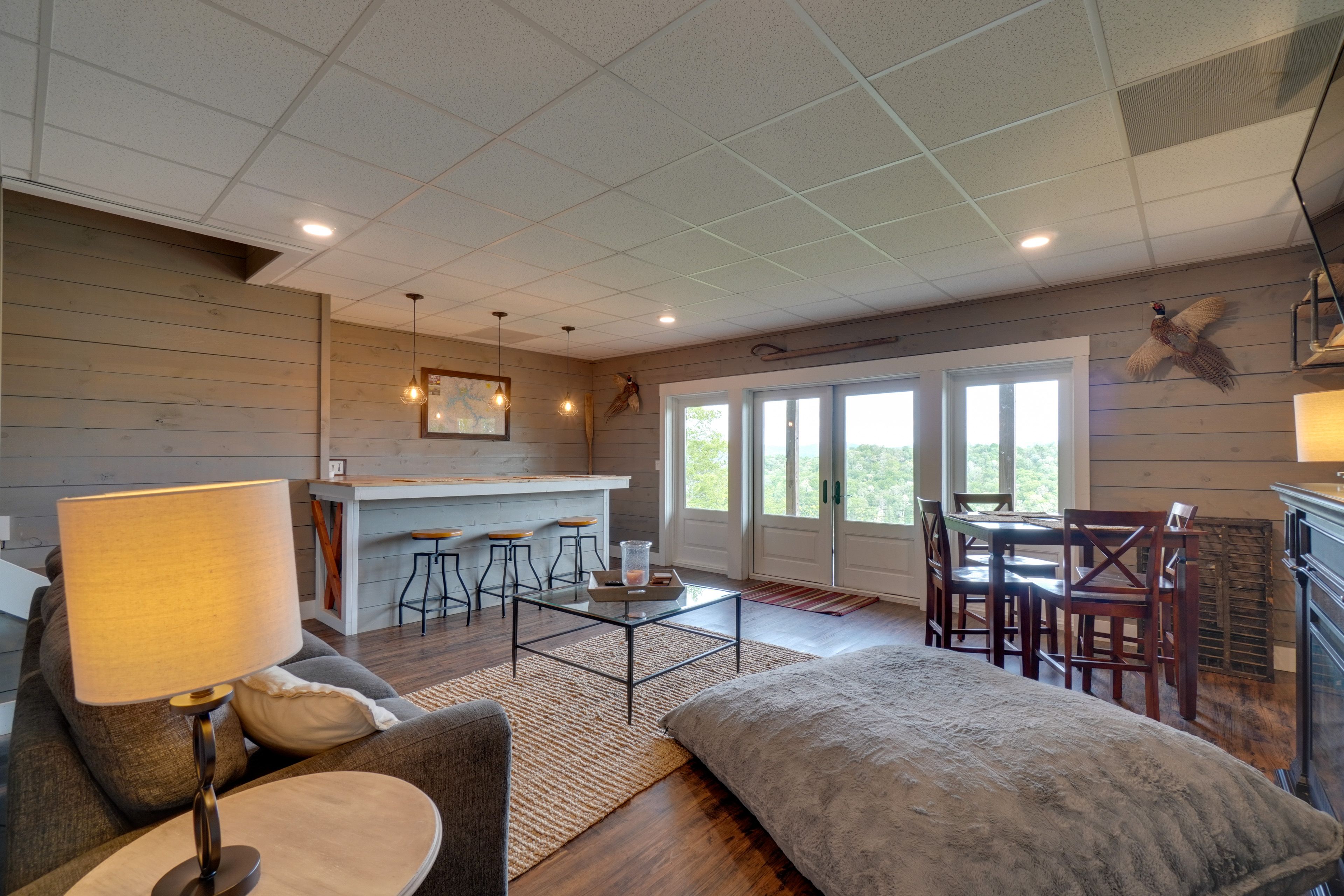 Lounge | Lower Level