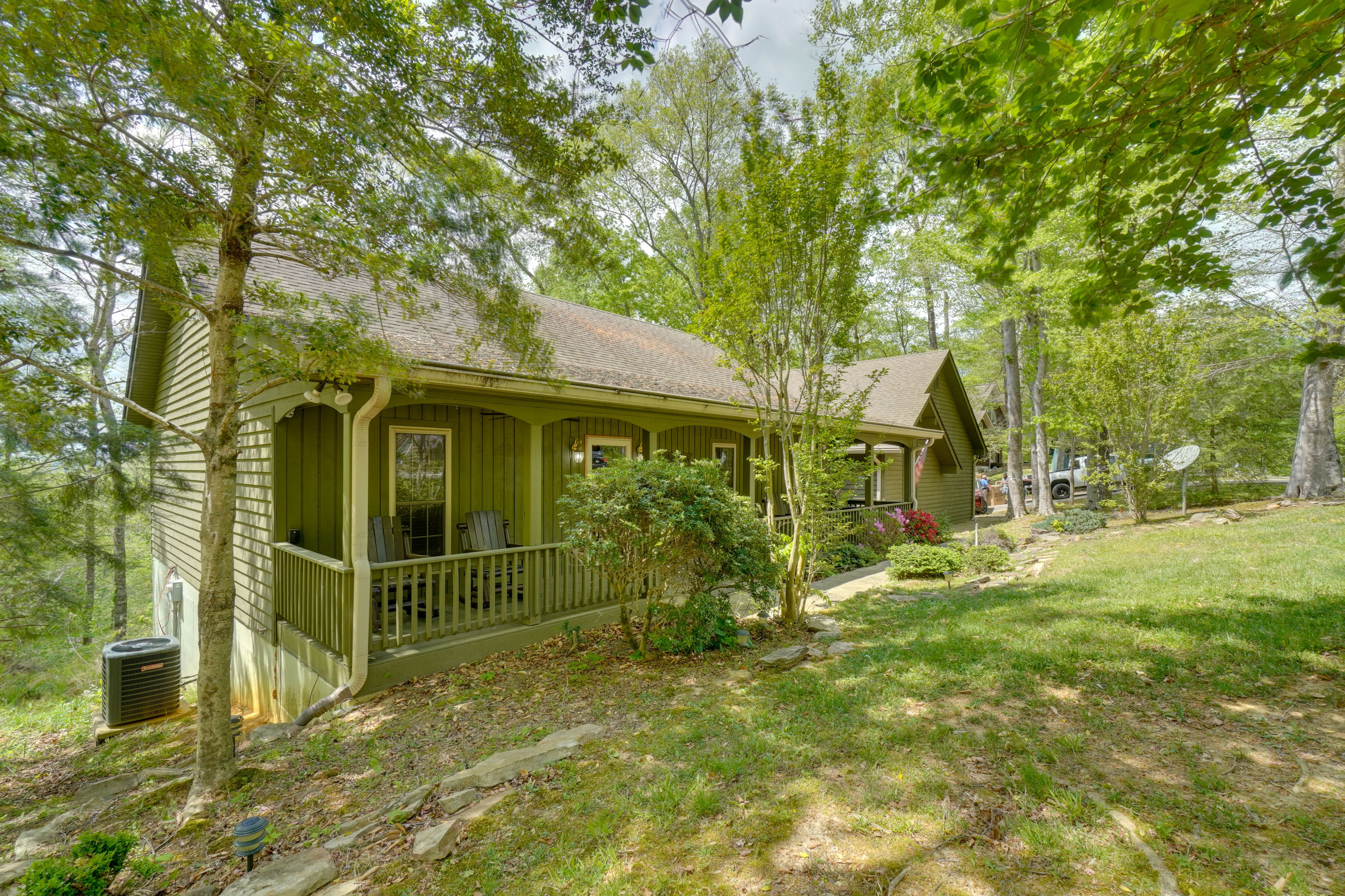 Driveway Parking | 1 Vehicle