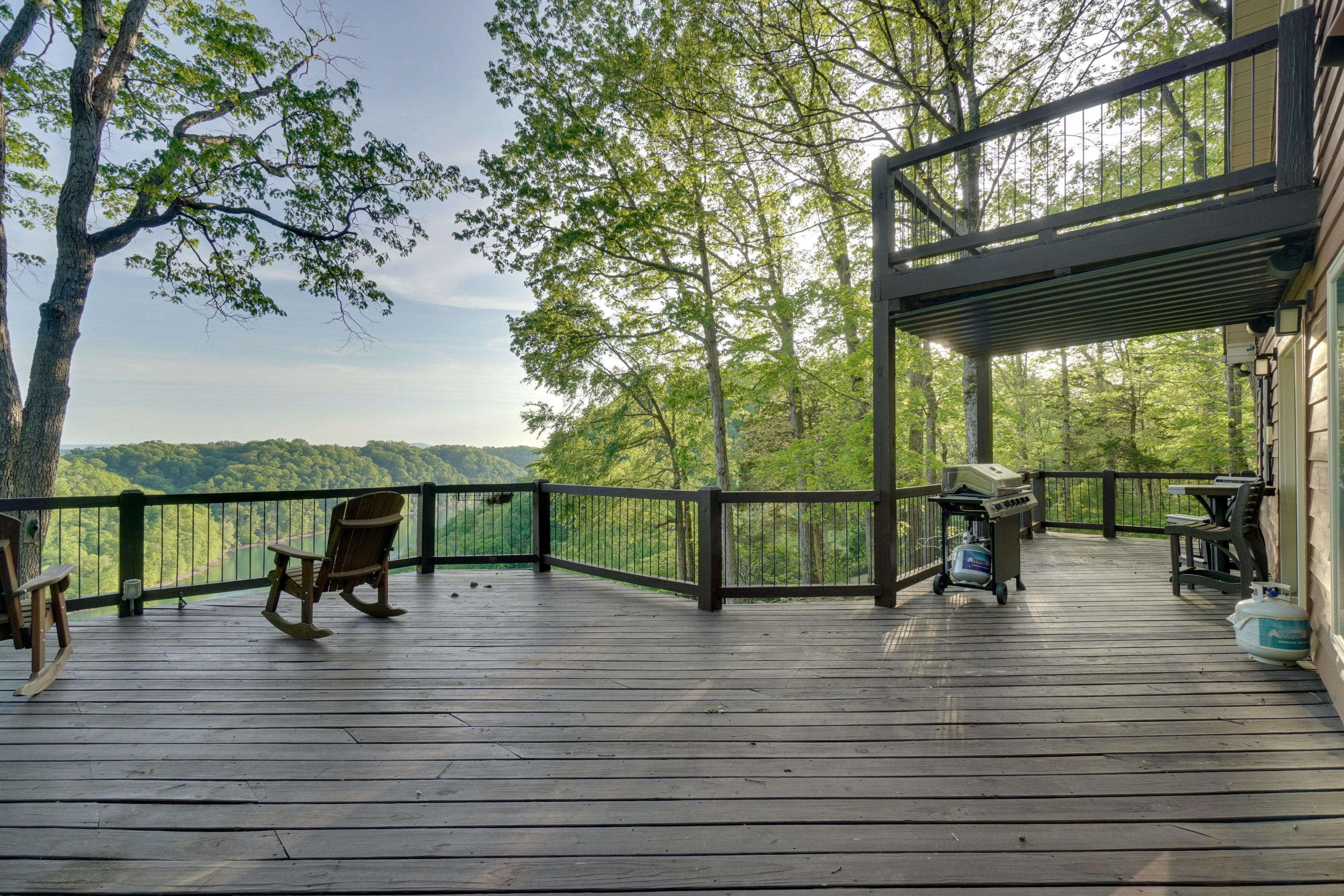 Private Outdoor Space | Dale Hollow Lake Views