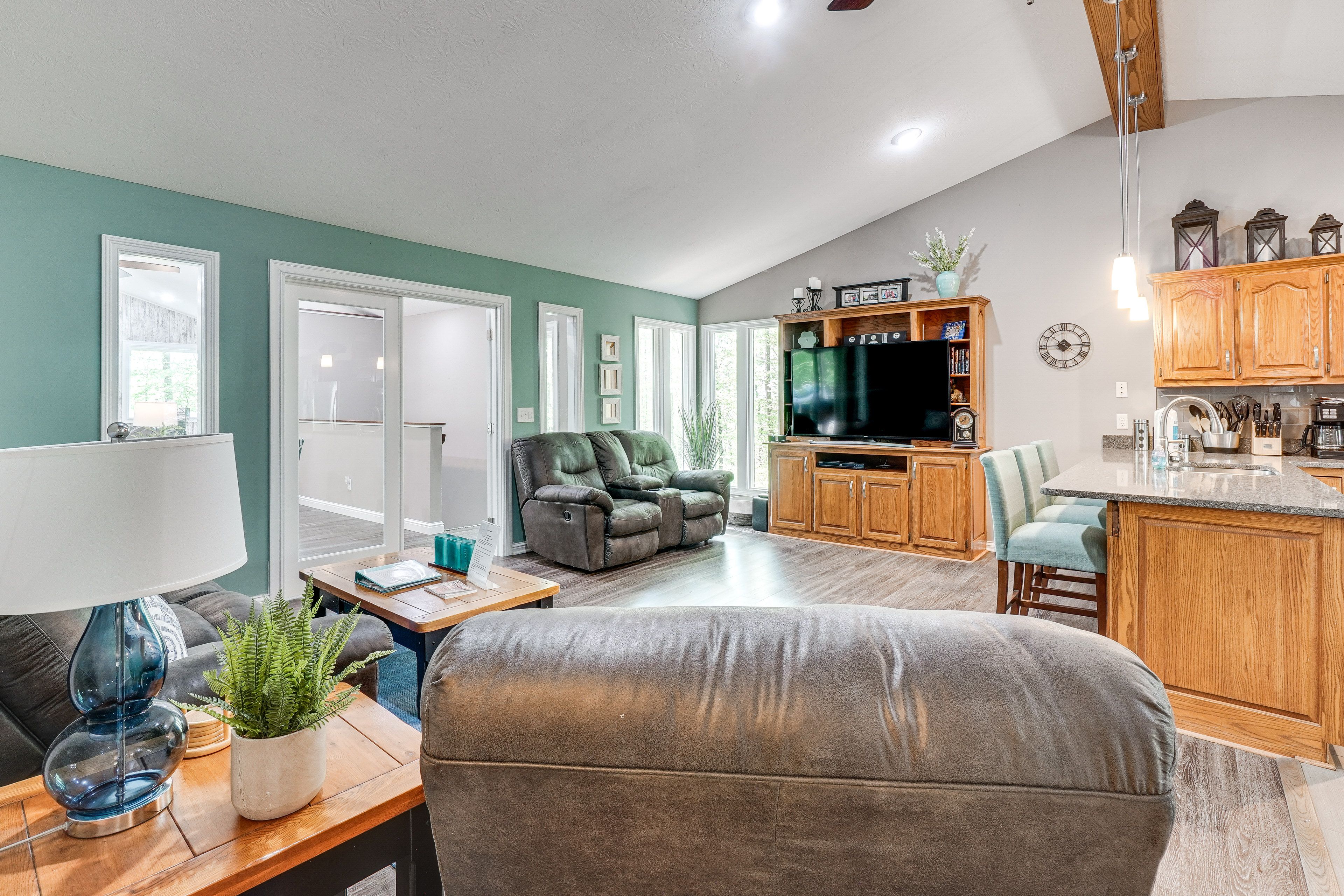 Living Room | Main Level