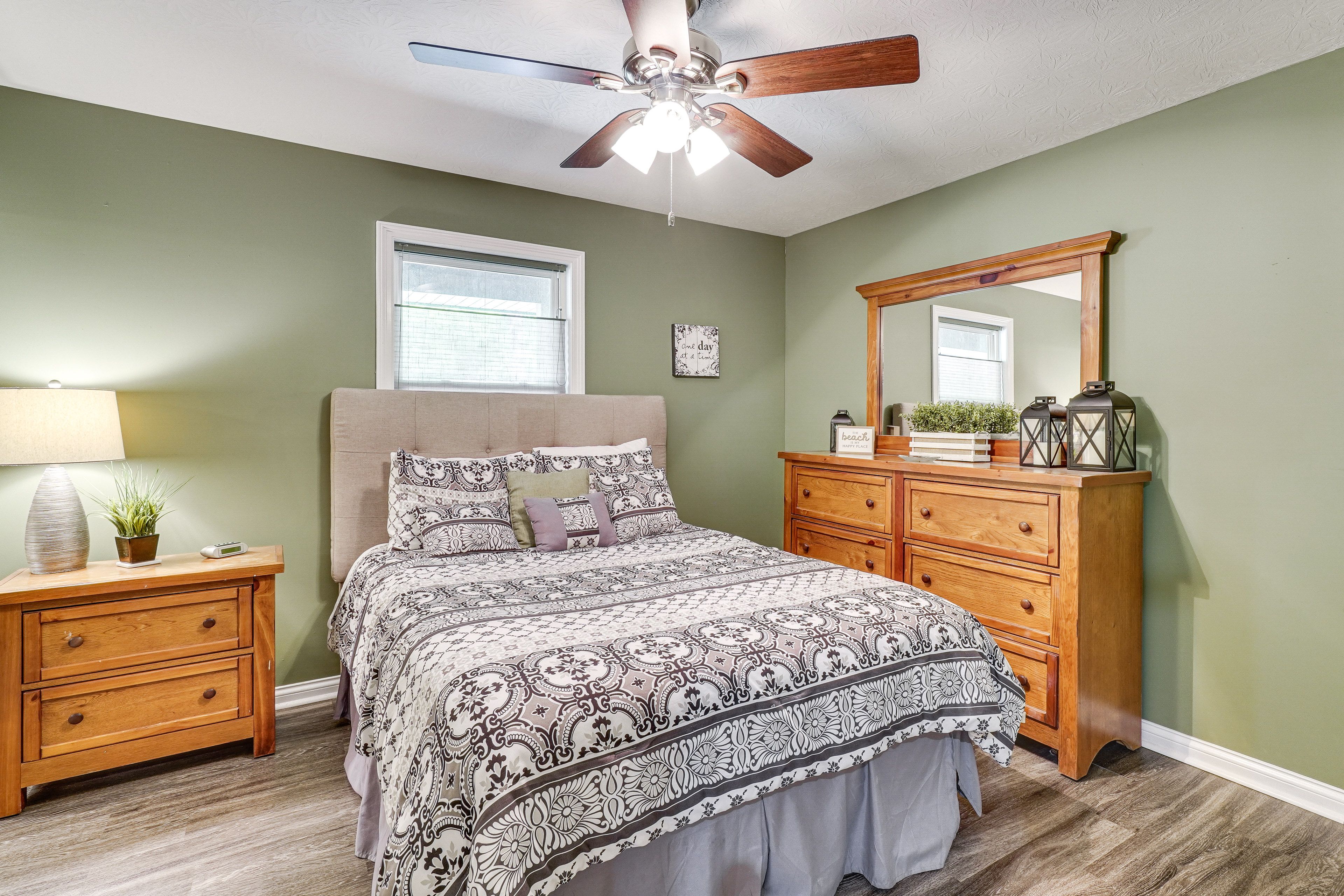 Bedroom 3 | Full Bed | Main Level