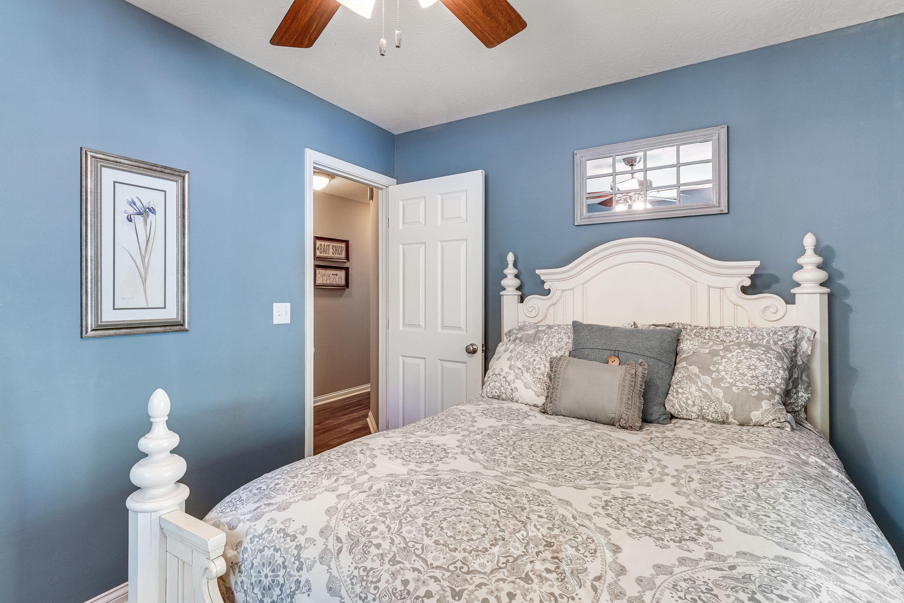 Bedroom 2 | Queen Bed | Main Level