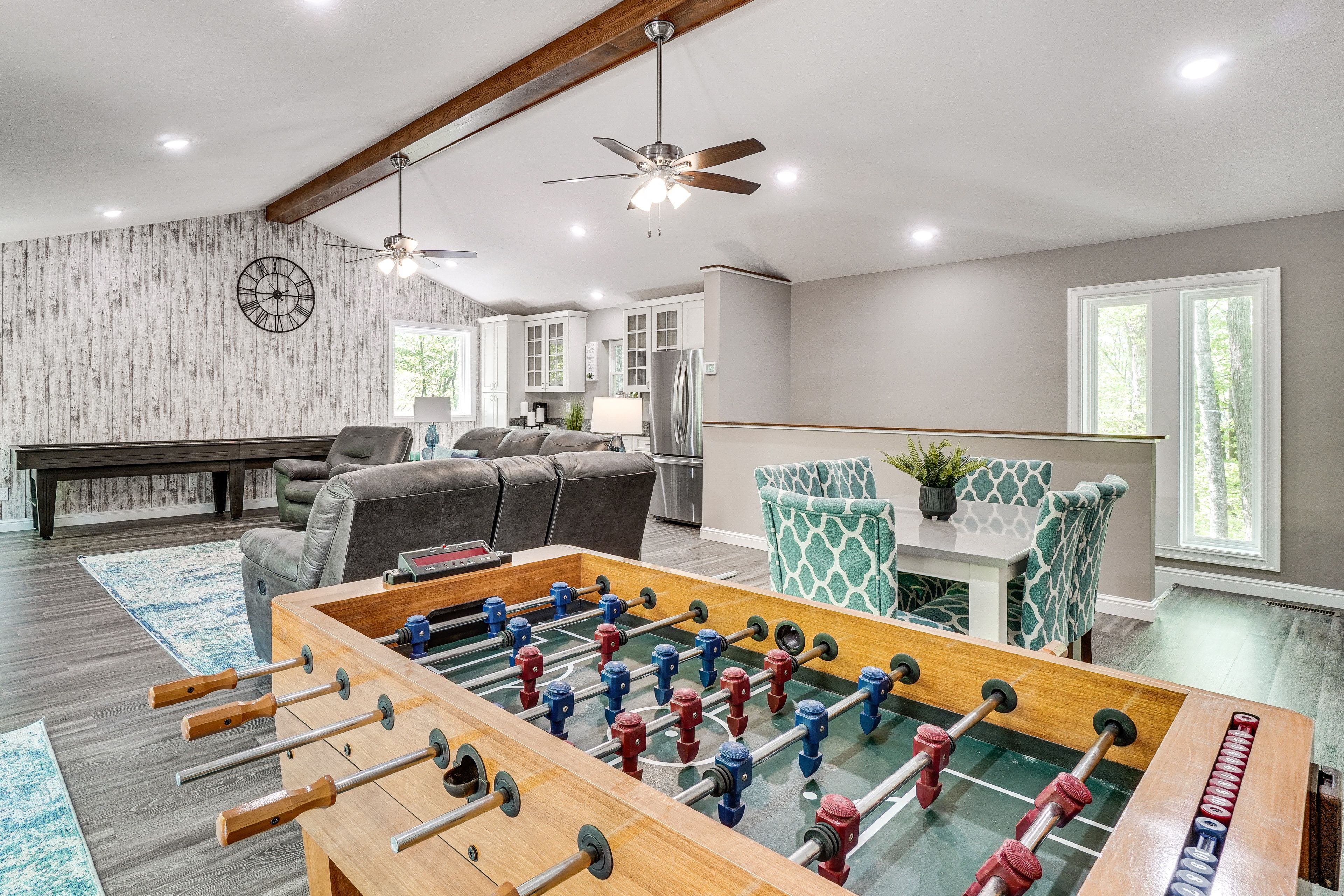 Byrdstown Vacation Rental | 5BR | 3BA | 1,300 Sq Ft | Stairs Required