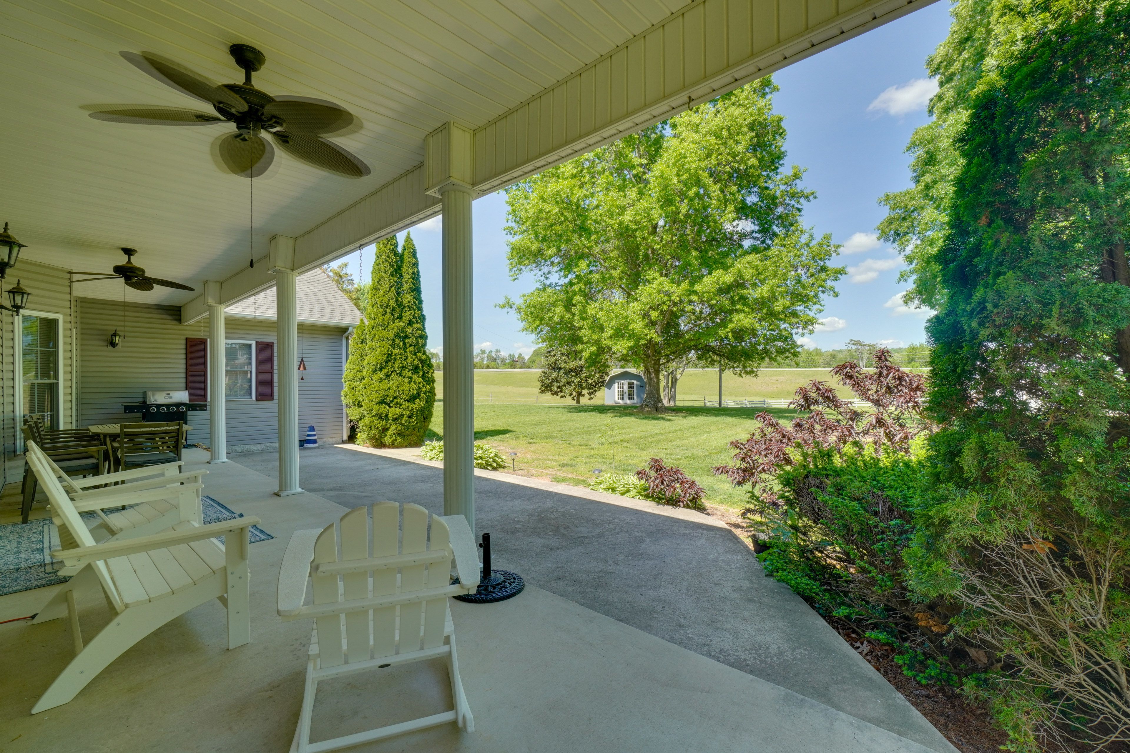 Porch | Outdoor Dining Set | Gas Grill