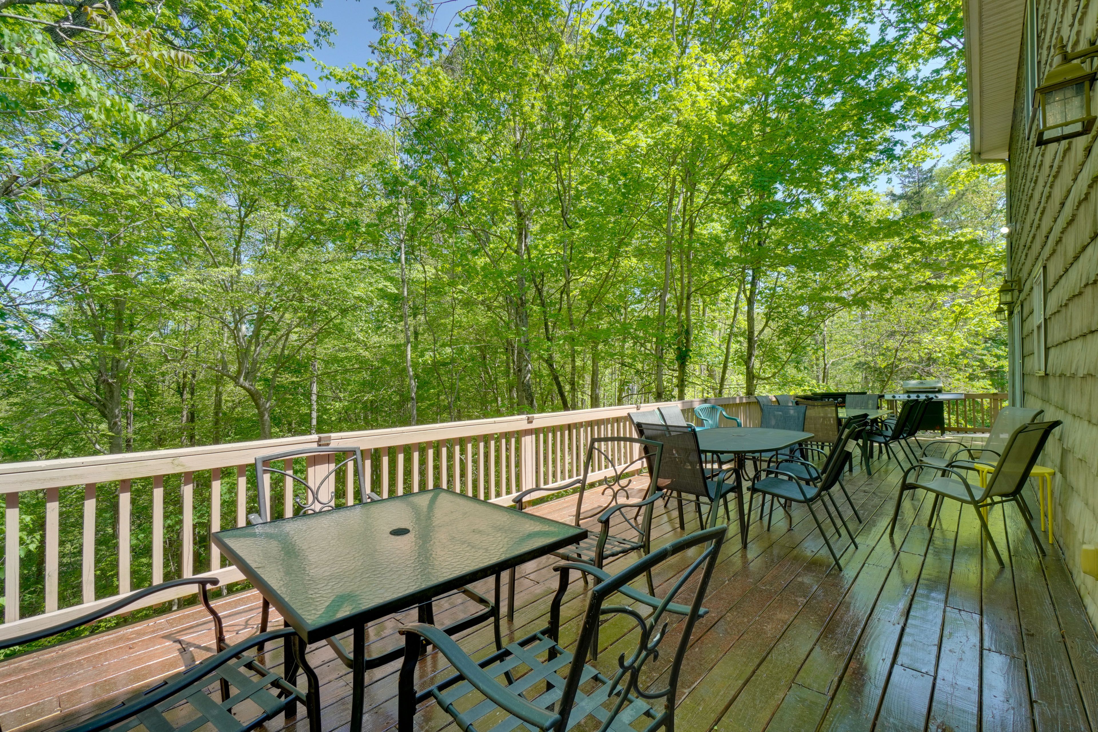 Byrdstown Vacation Rental | 5BR | 3BA | 2,330 Sq Ft