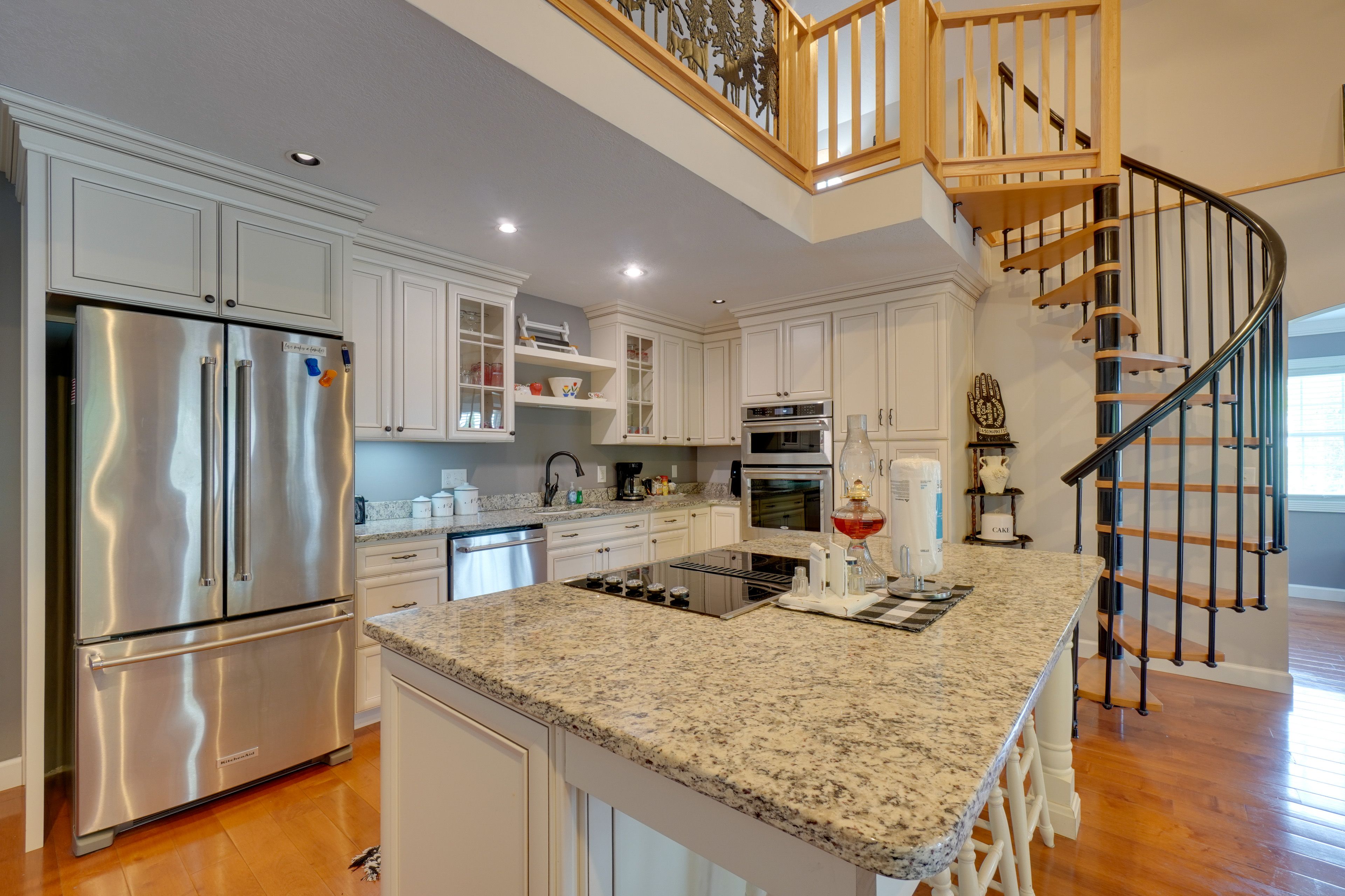 Kitchen | Main Level