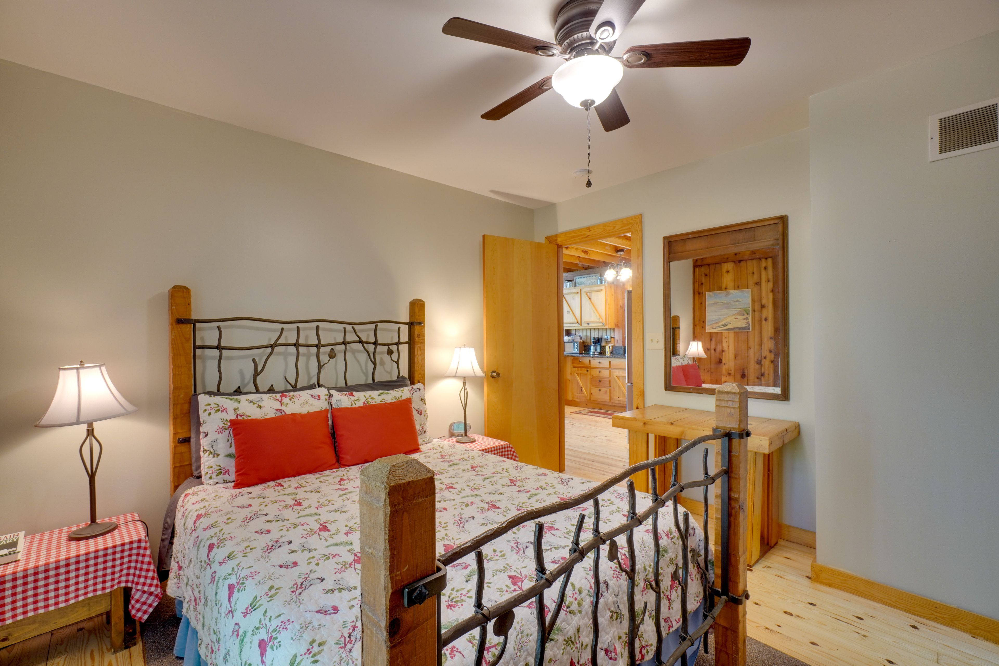 Bedroom 1 | Queen Bed | Main Level