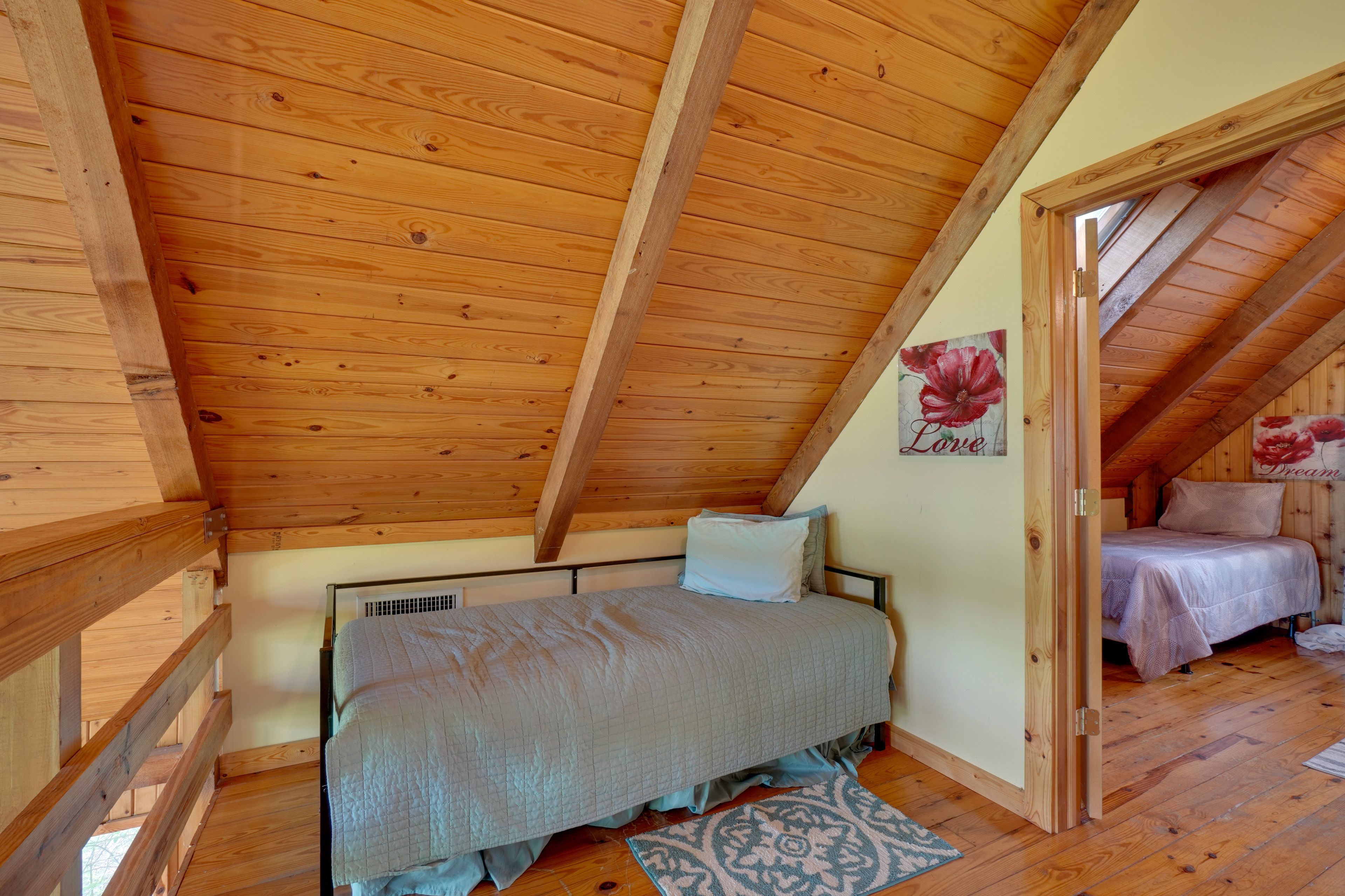 Loft | Twin Daybed w/ Twin Trundle Bed | Upper Level