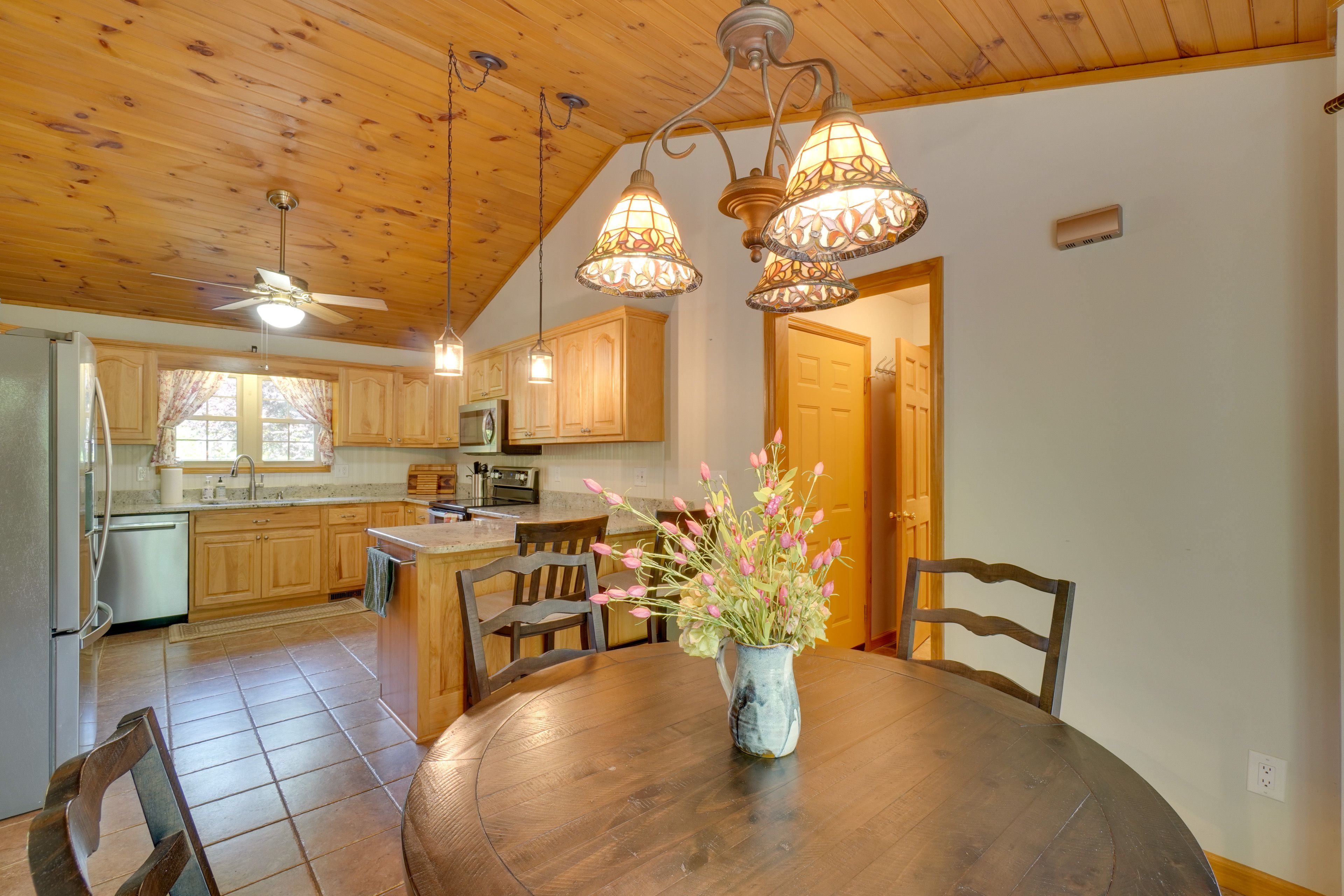 Dining Area | 1st Floor