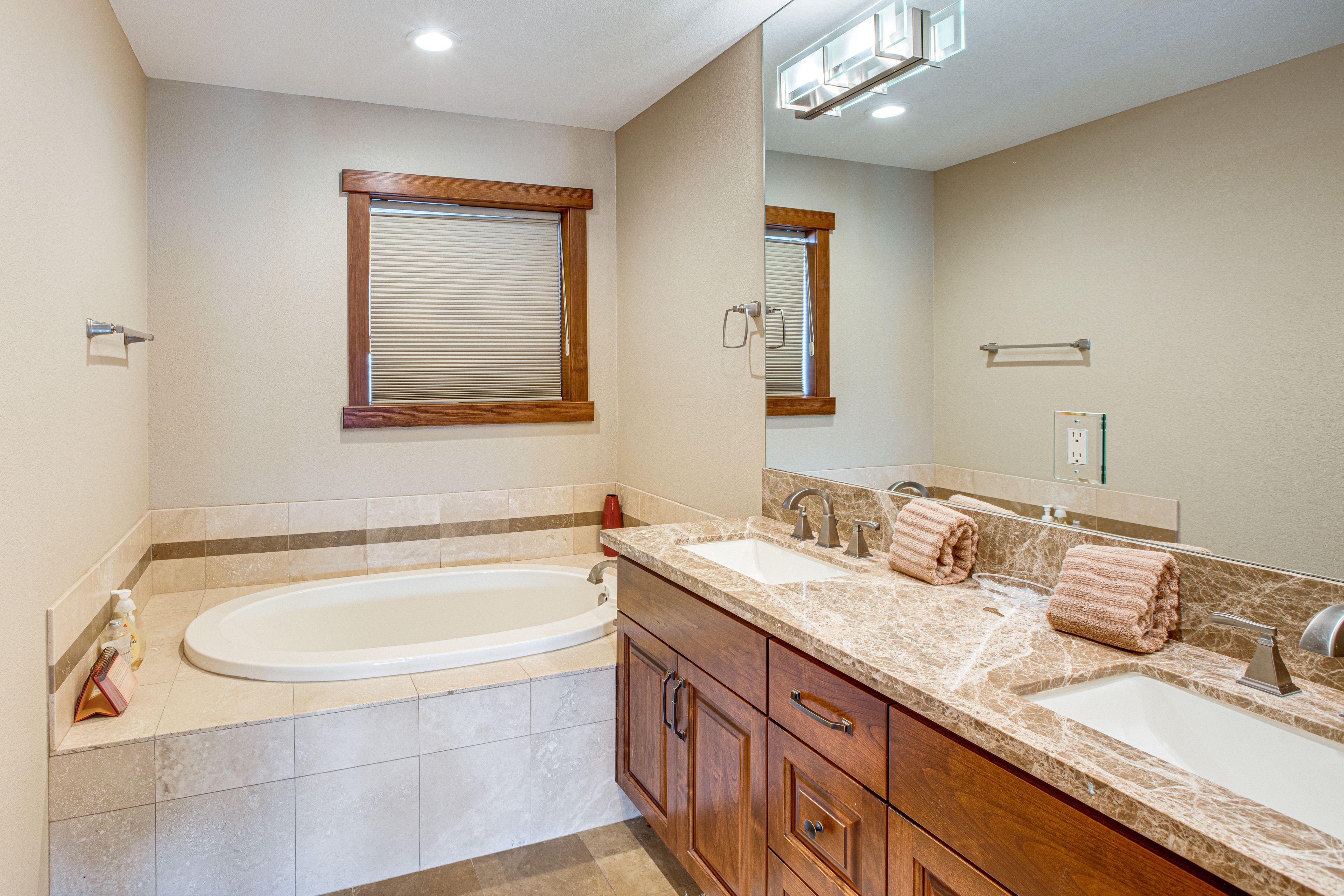 Full Bathroom | Lower Level