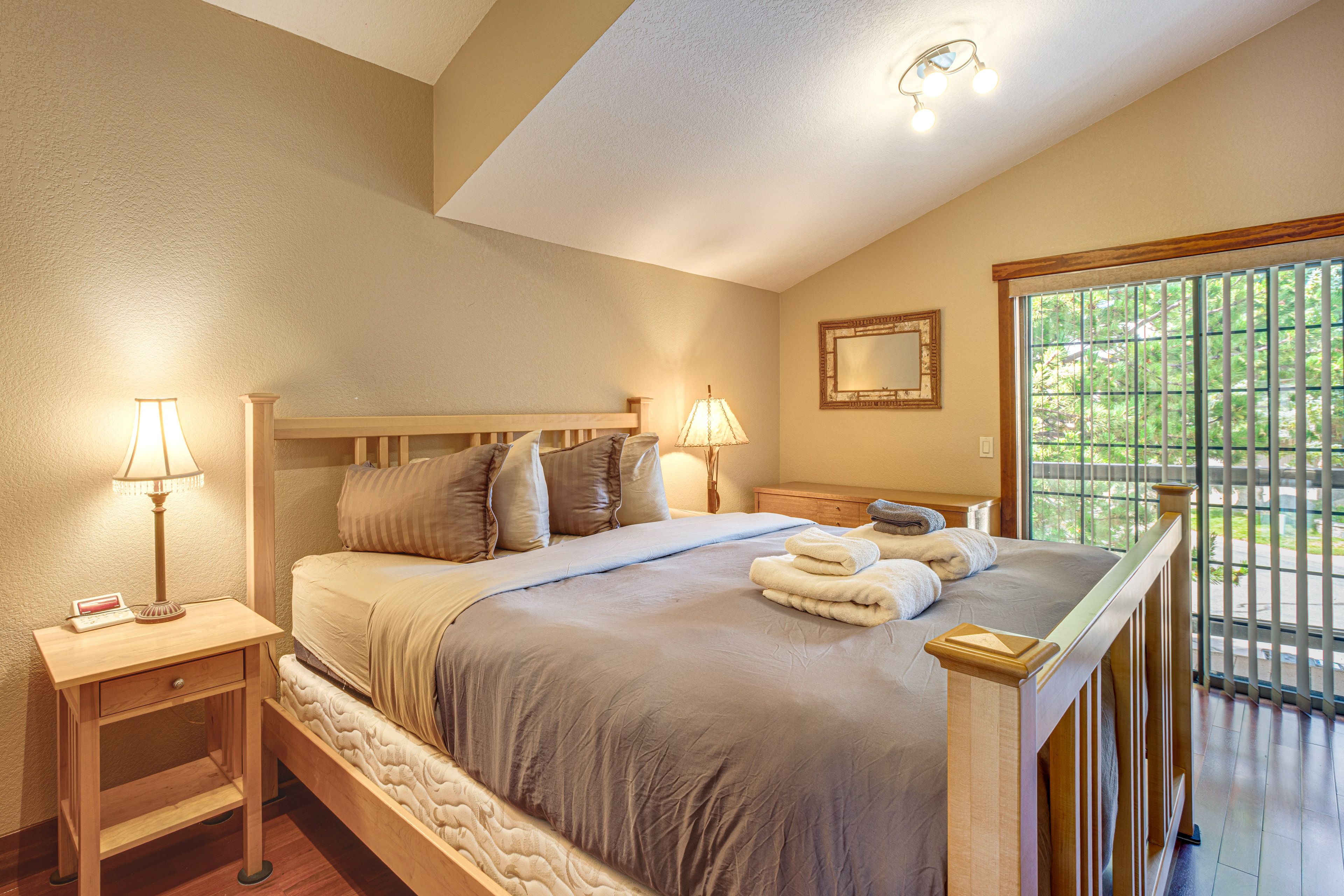 Bedroom 2 | King Bed | Main Level