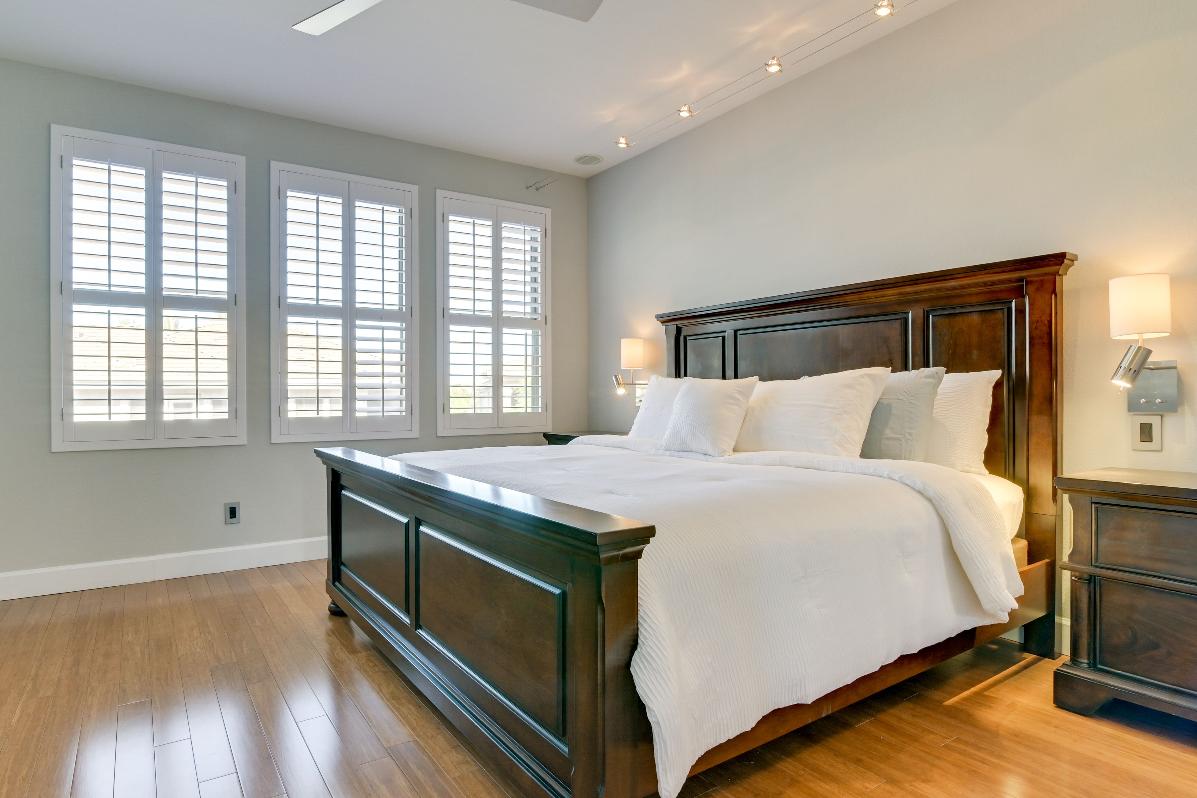 Bedroom | King Bed