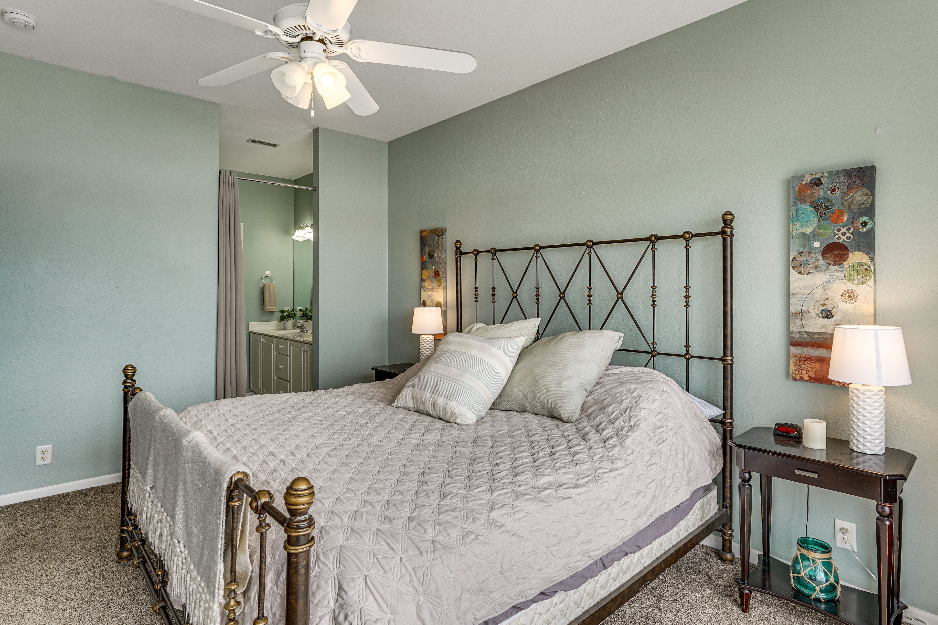 Bedroom 1 | King Bed