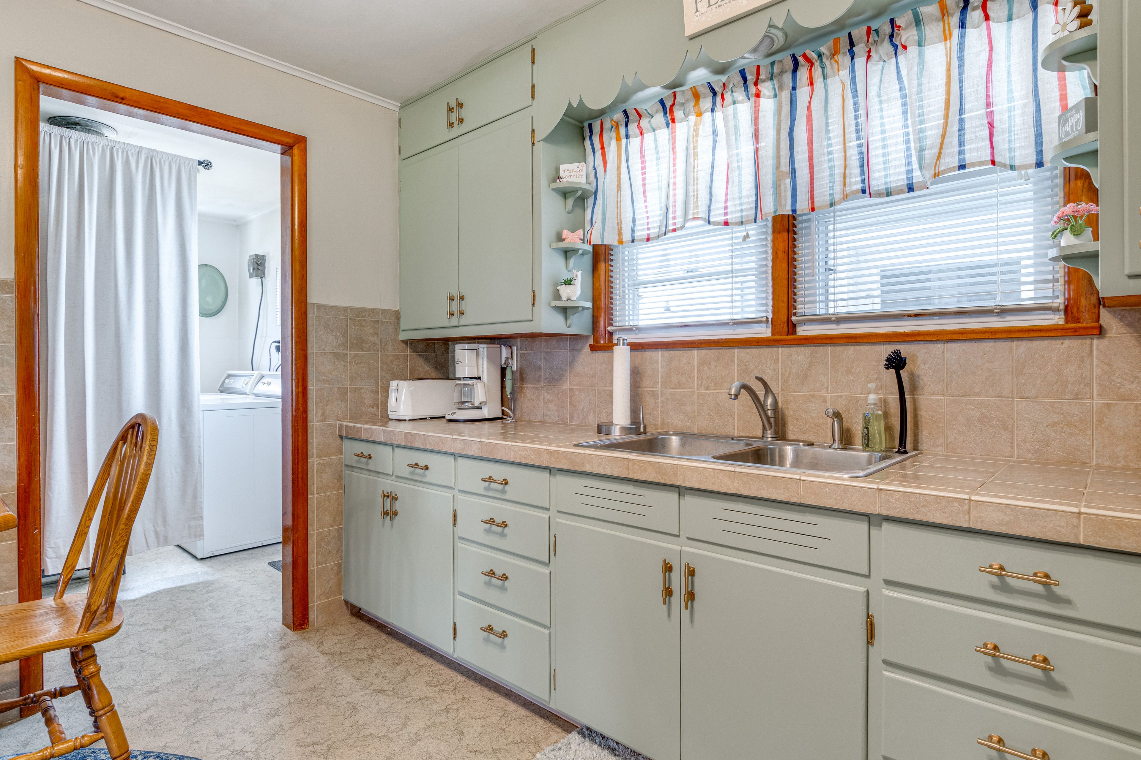 Kitchen | Stove/Oven | Microwave | Spices