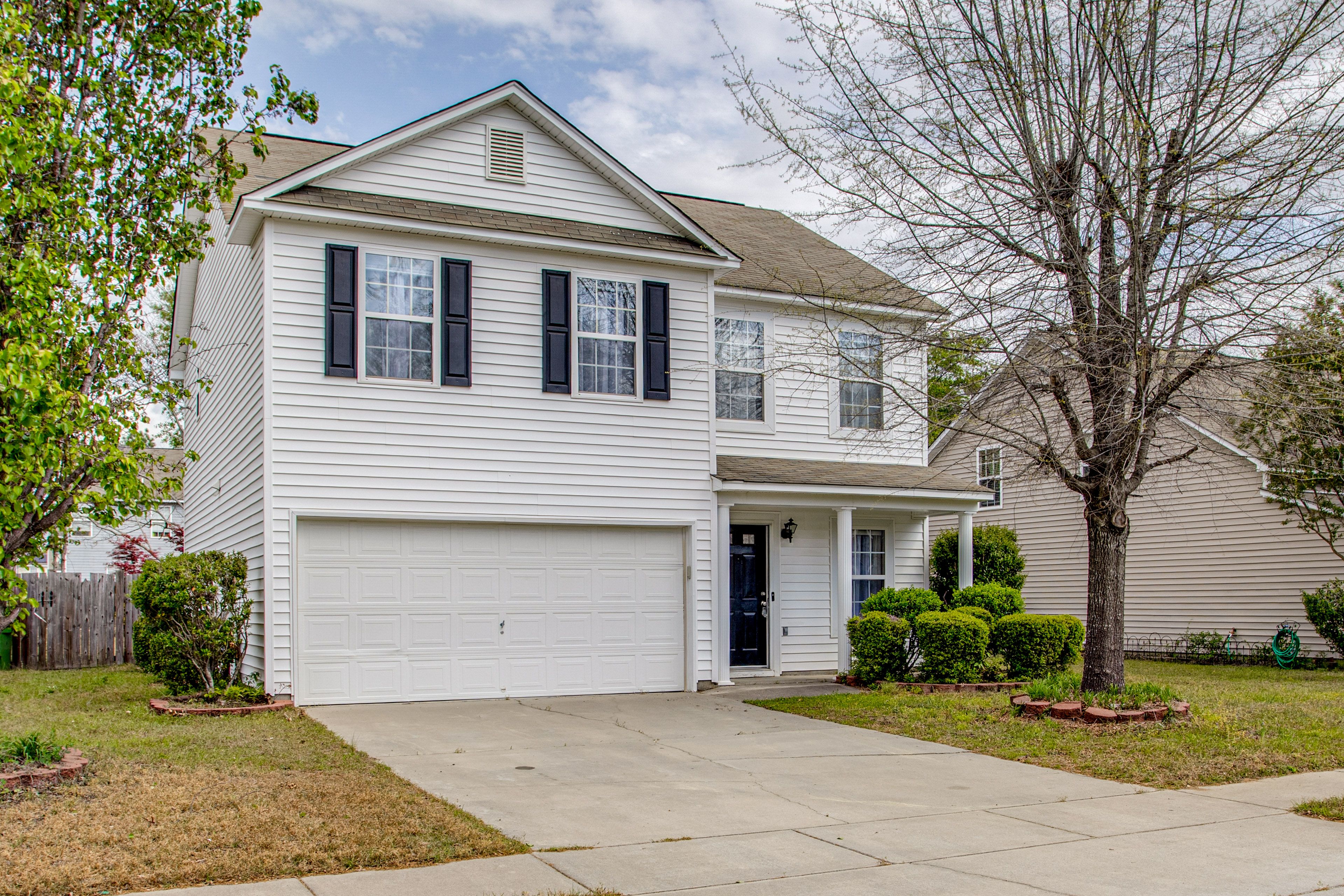 Parking | Garage (2 Vehicles) | Driveway (2 Vehicles)