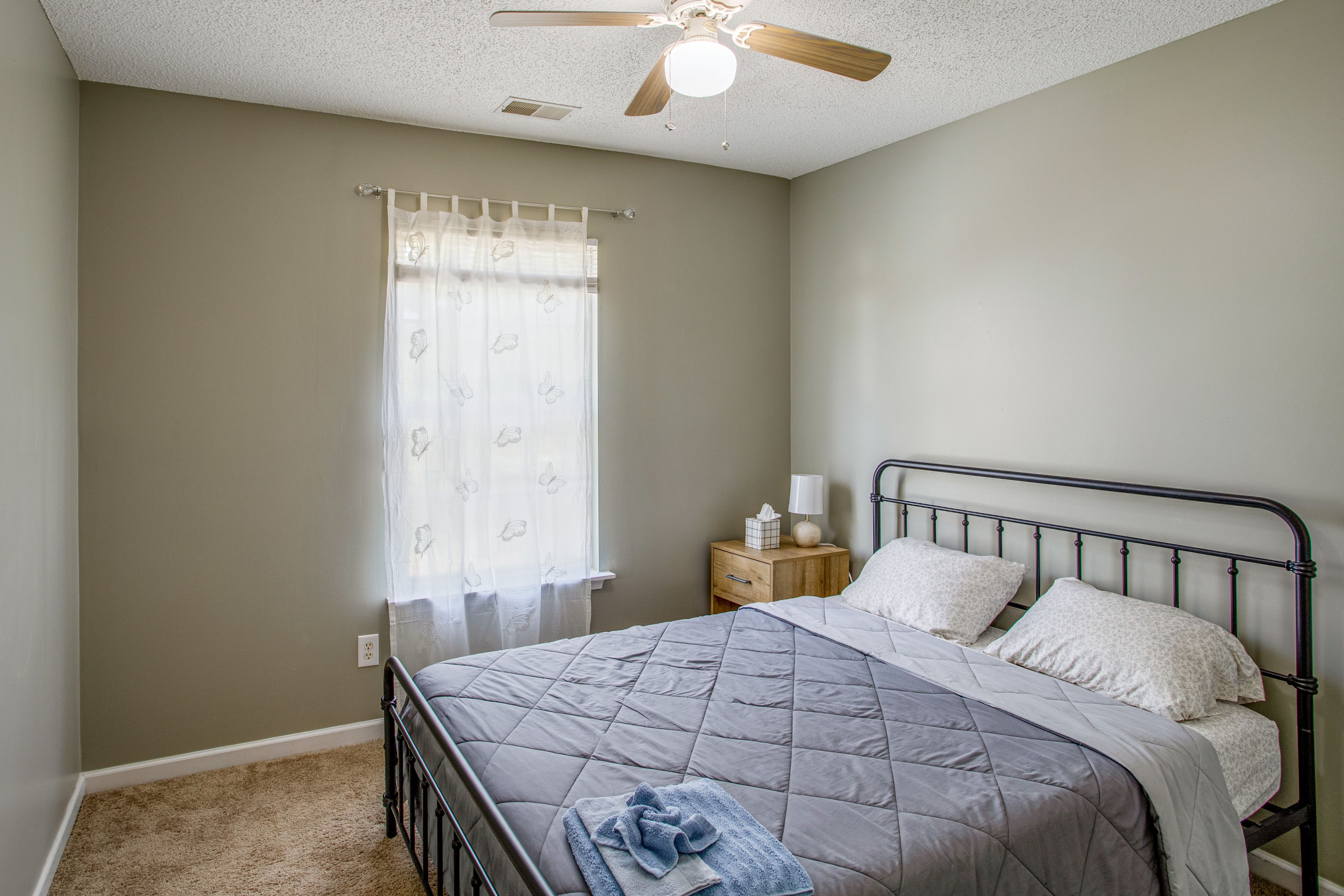 Bedroom 4 | Queen Bed | 2nd Floor