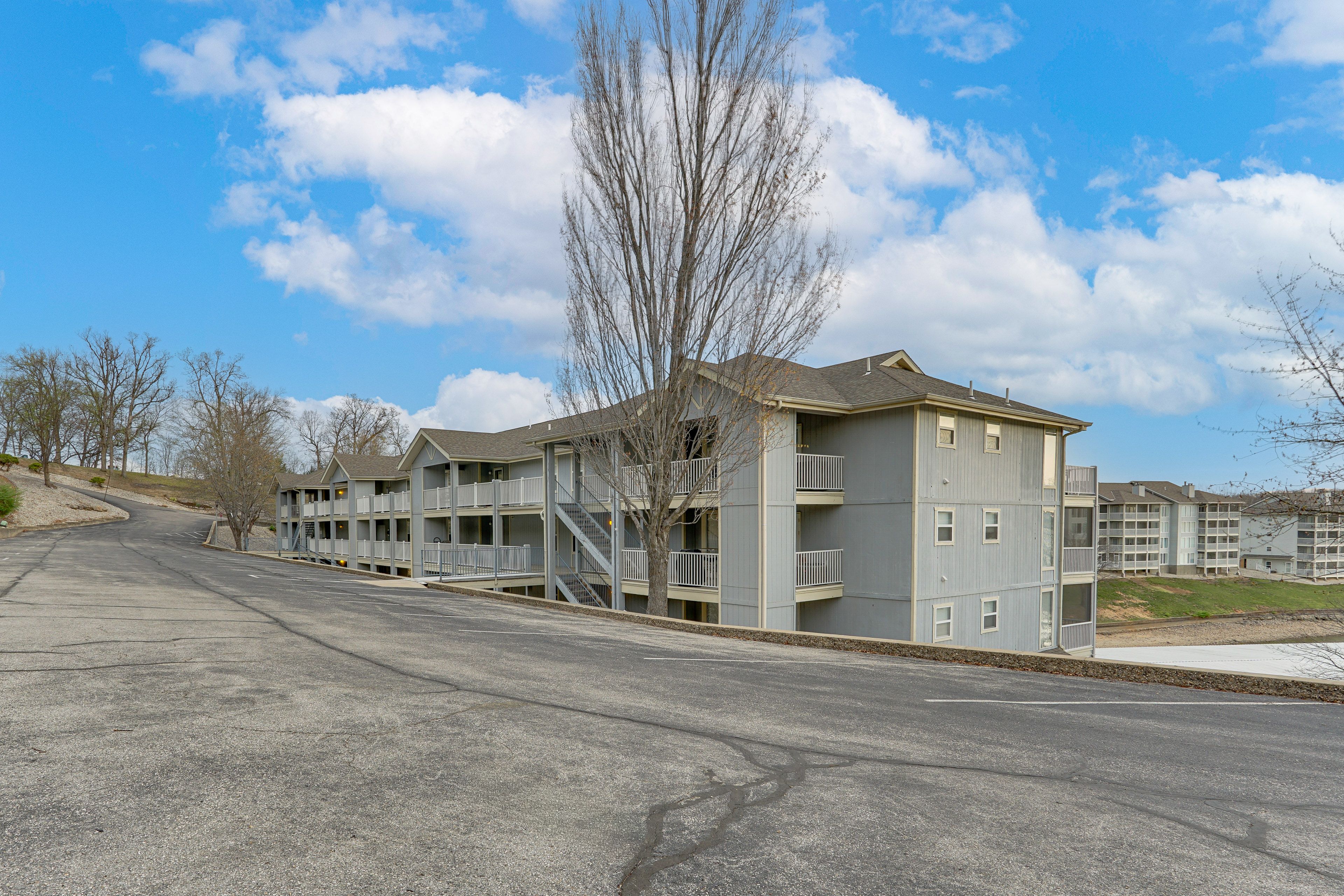 Parking | Open Community Lot (Multiple Vehicles)